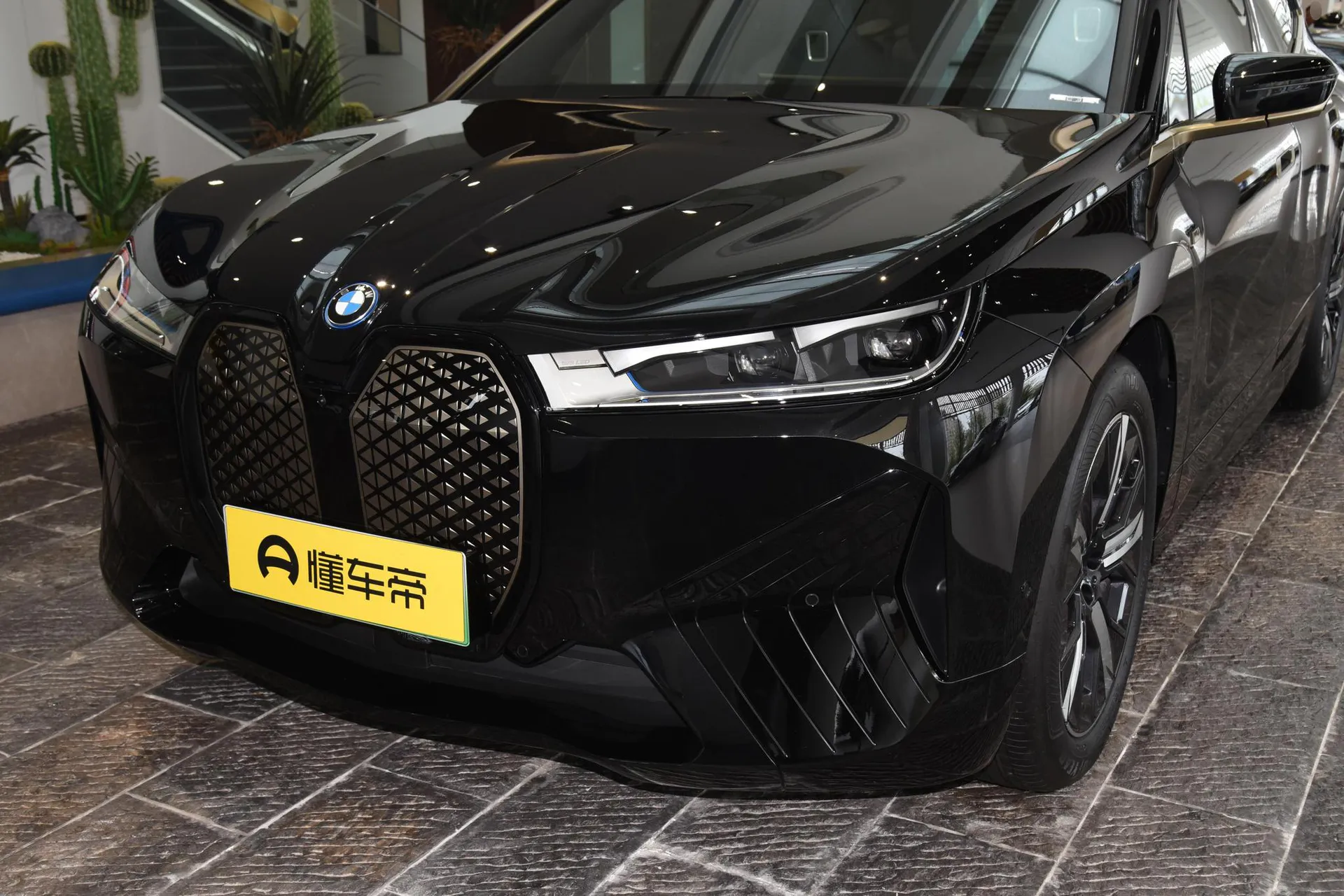  iX Facelift M60