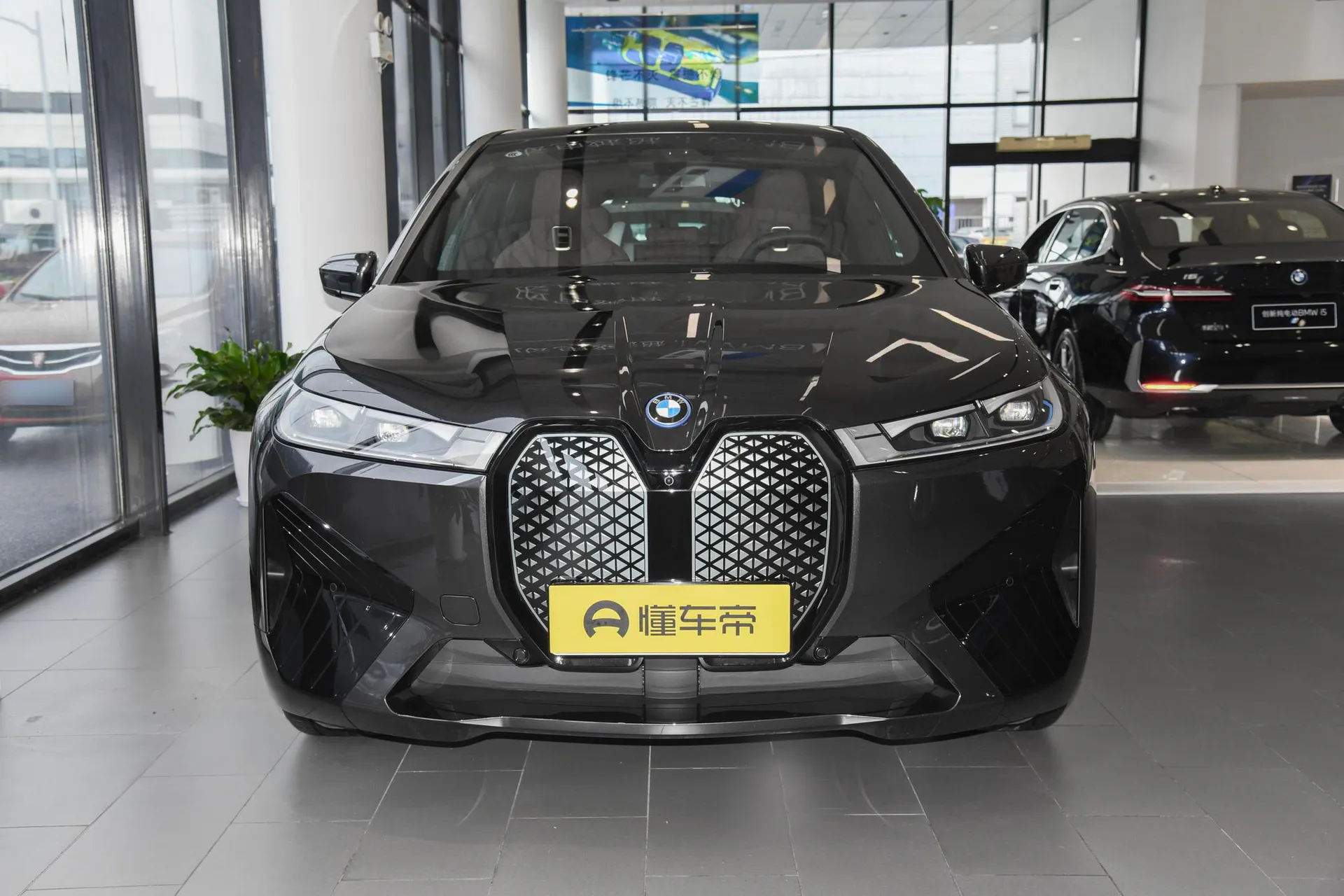  iX Facelift M60
