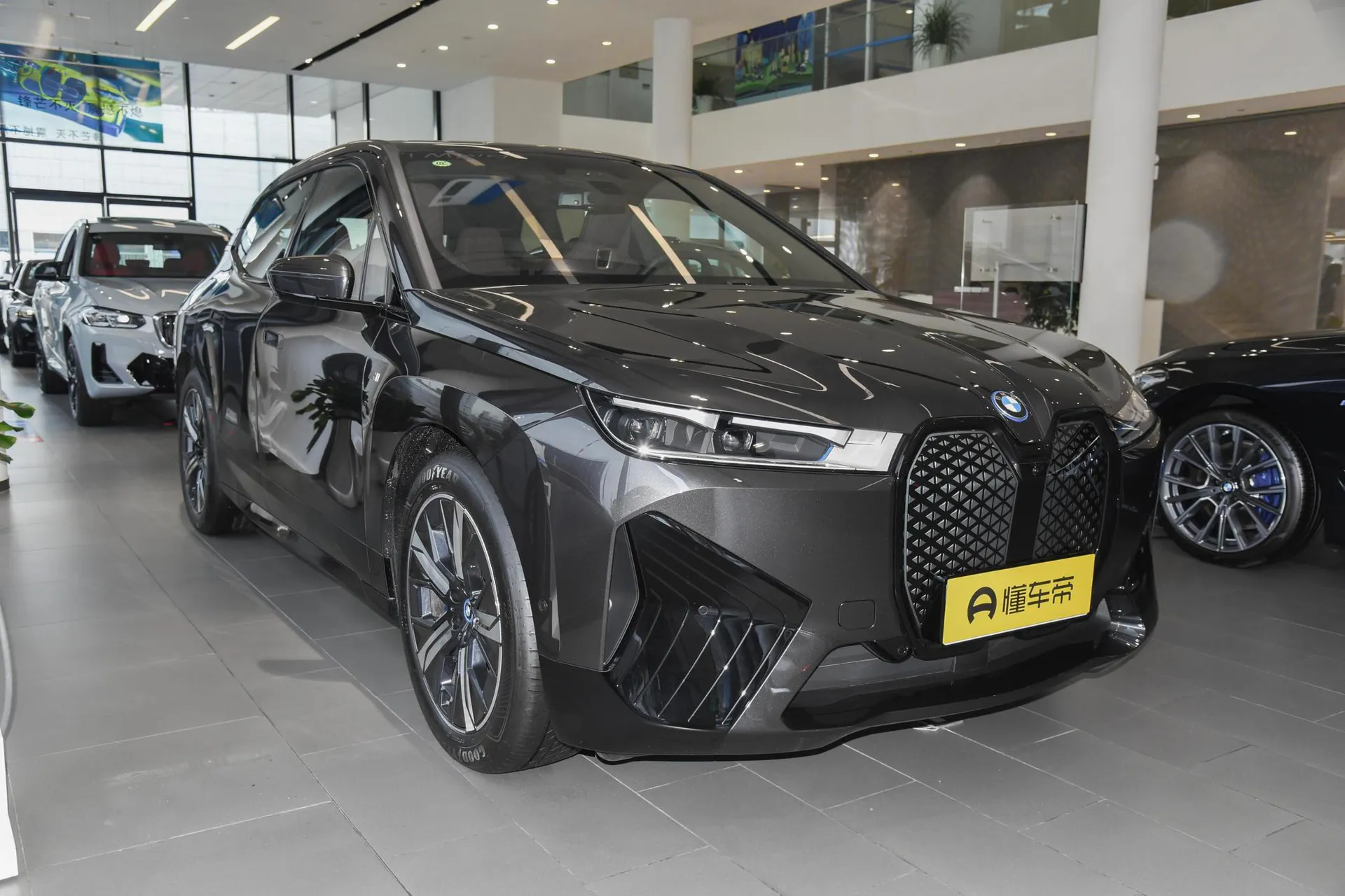  iX Facelift M60