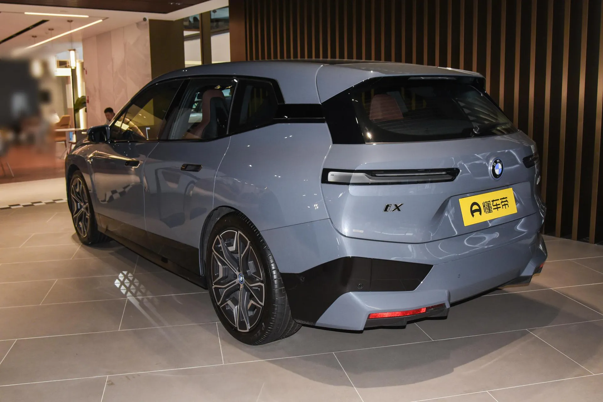 iX Facelift M60