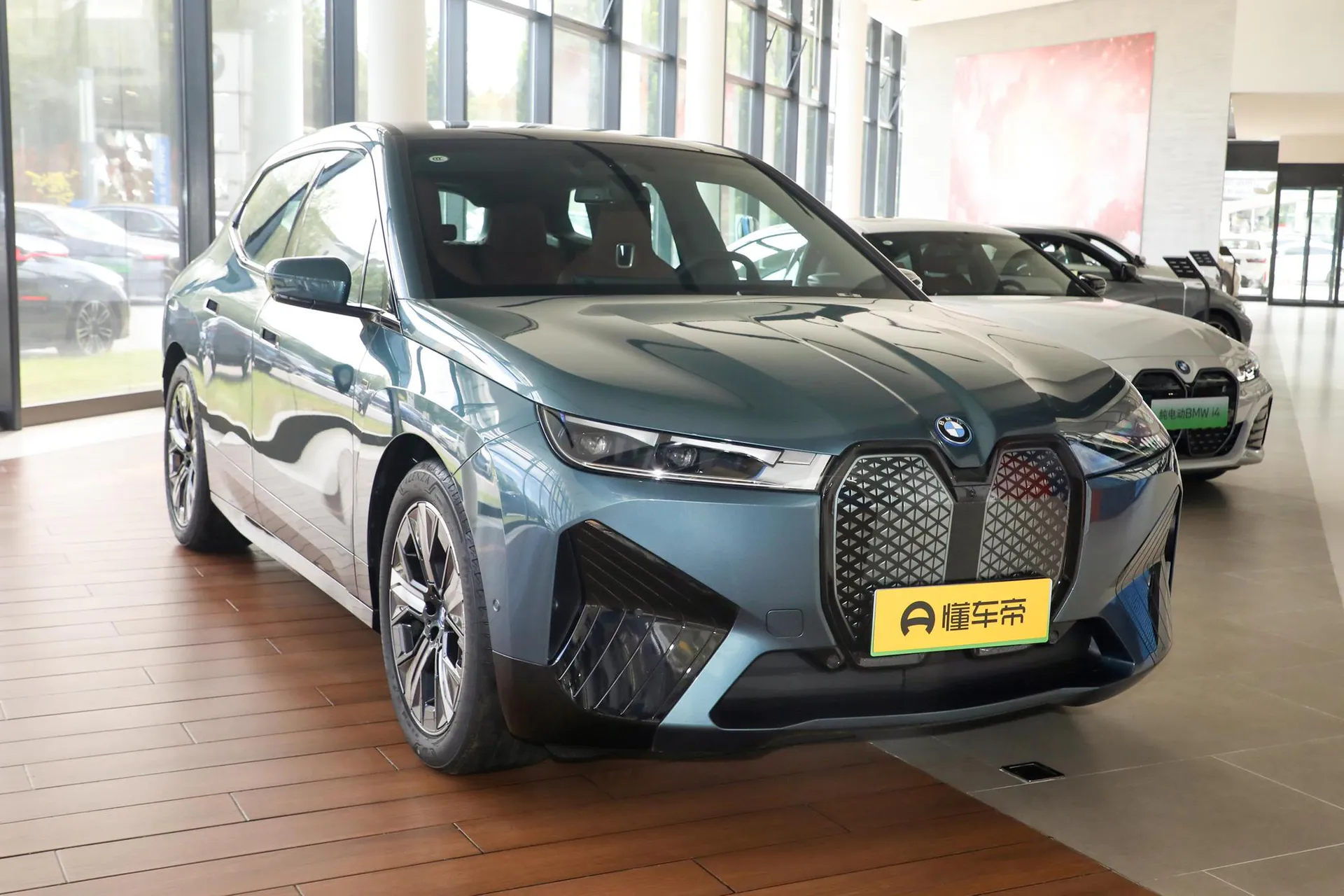  iX Facelift M60