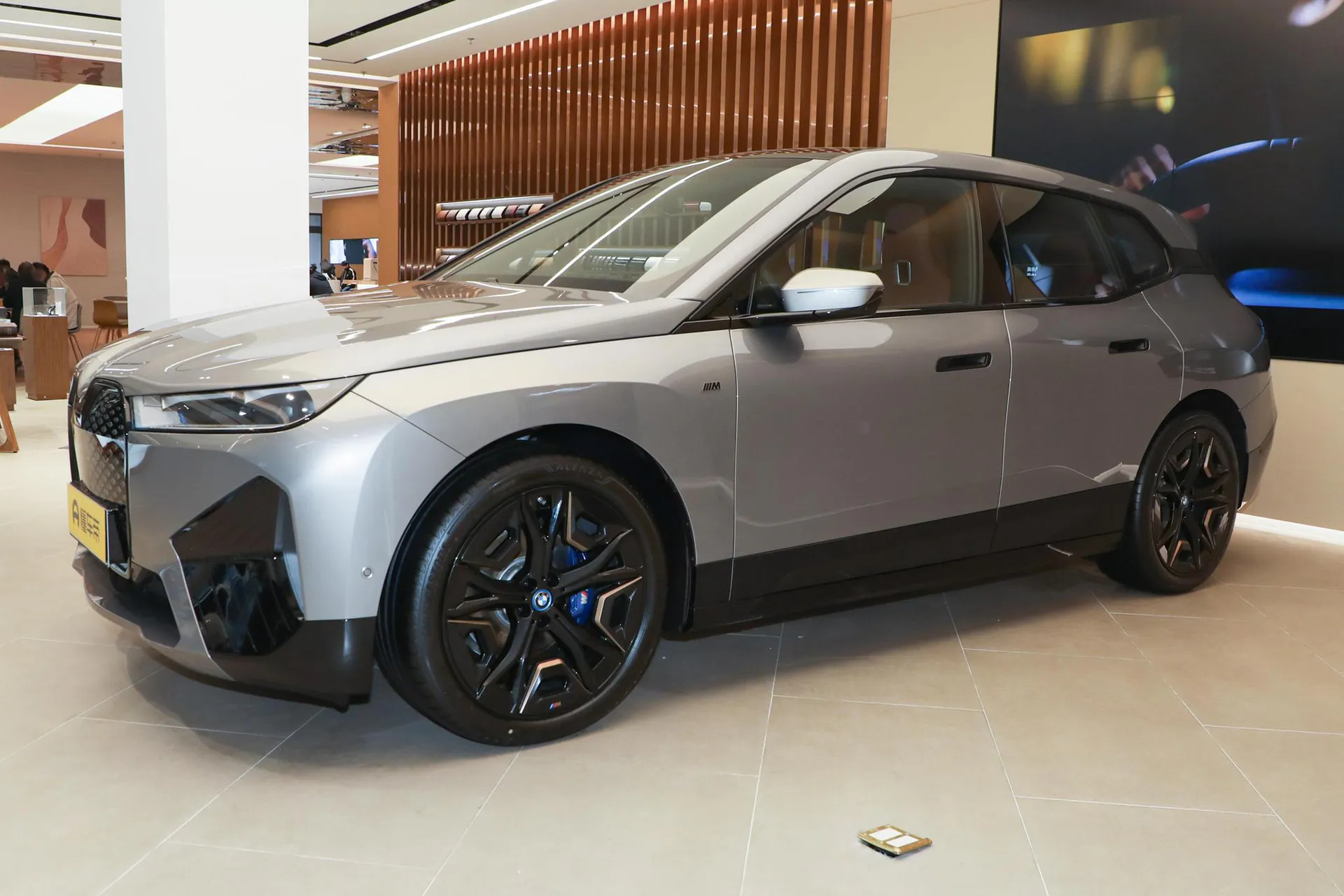  iX Facelift M60
