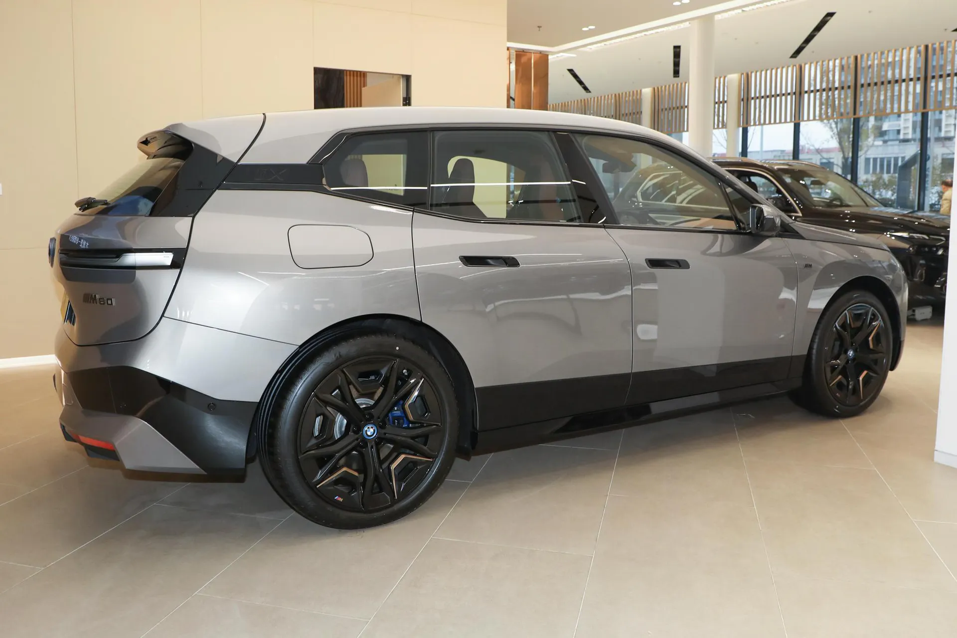  iX Facelift M60