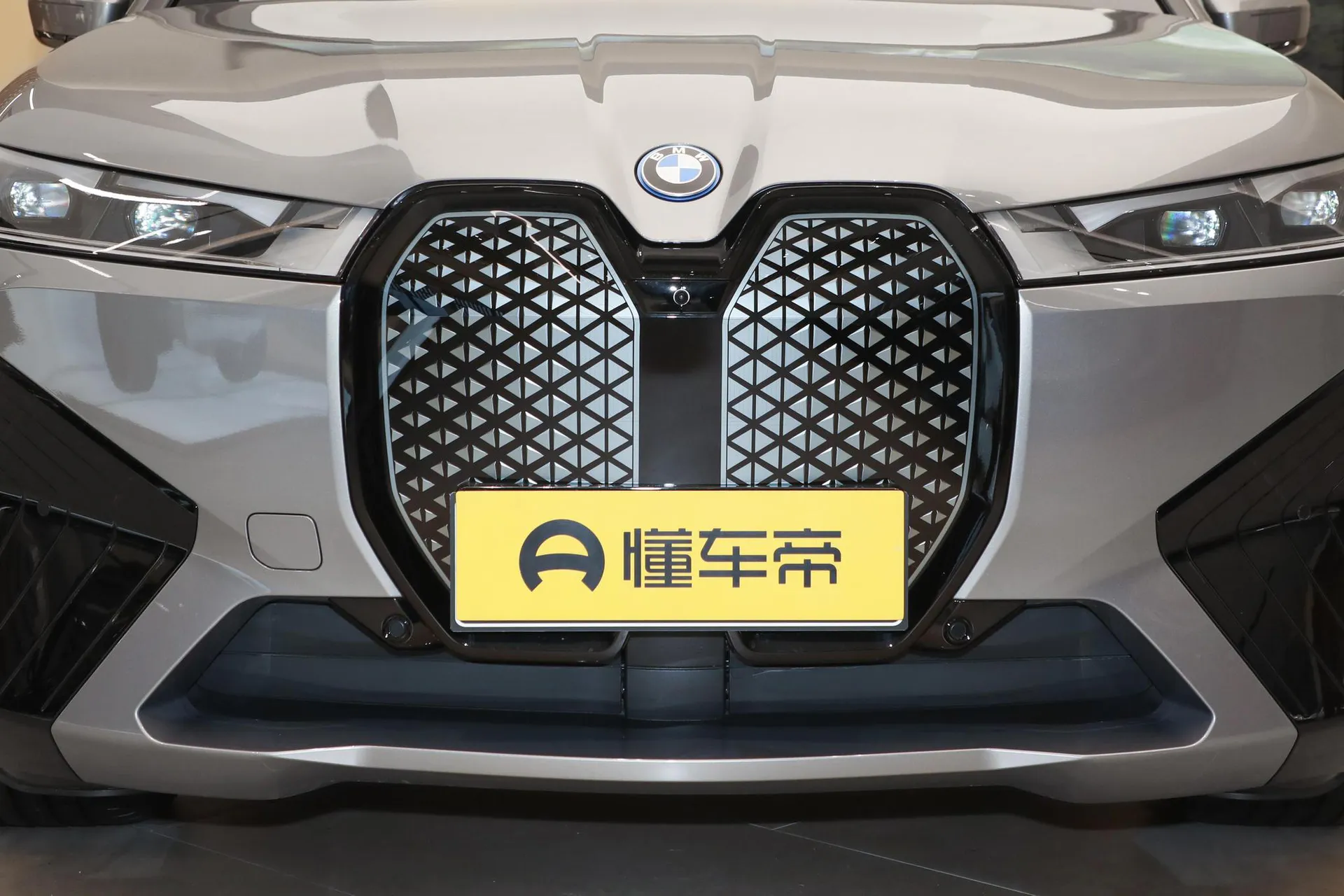  iX Facelift M60