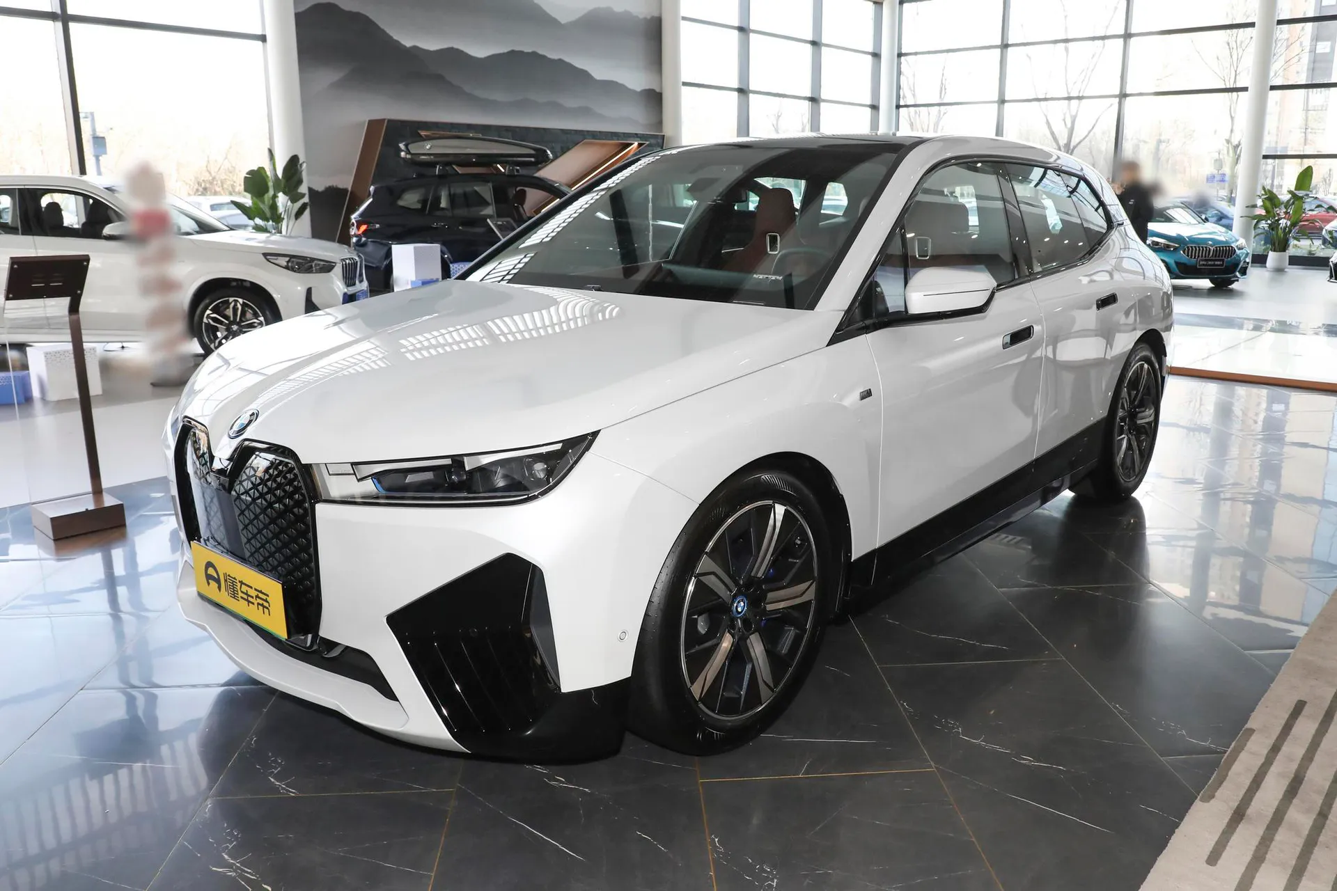  iX Facelift M60
