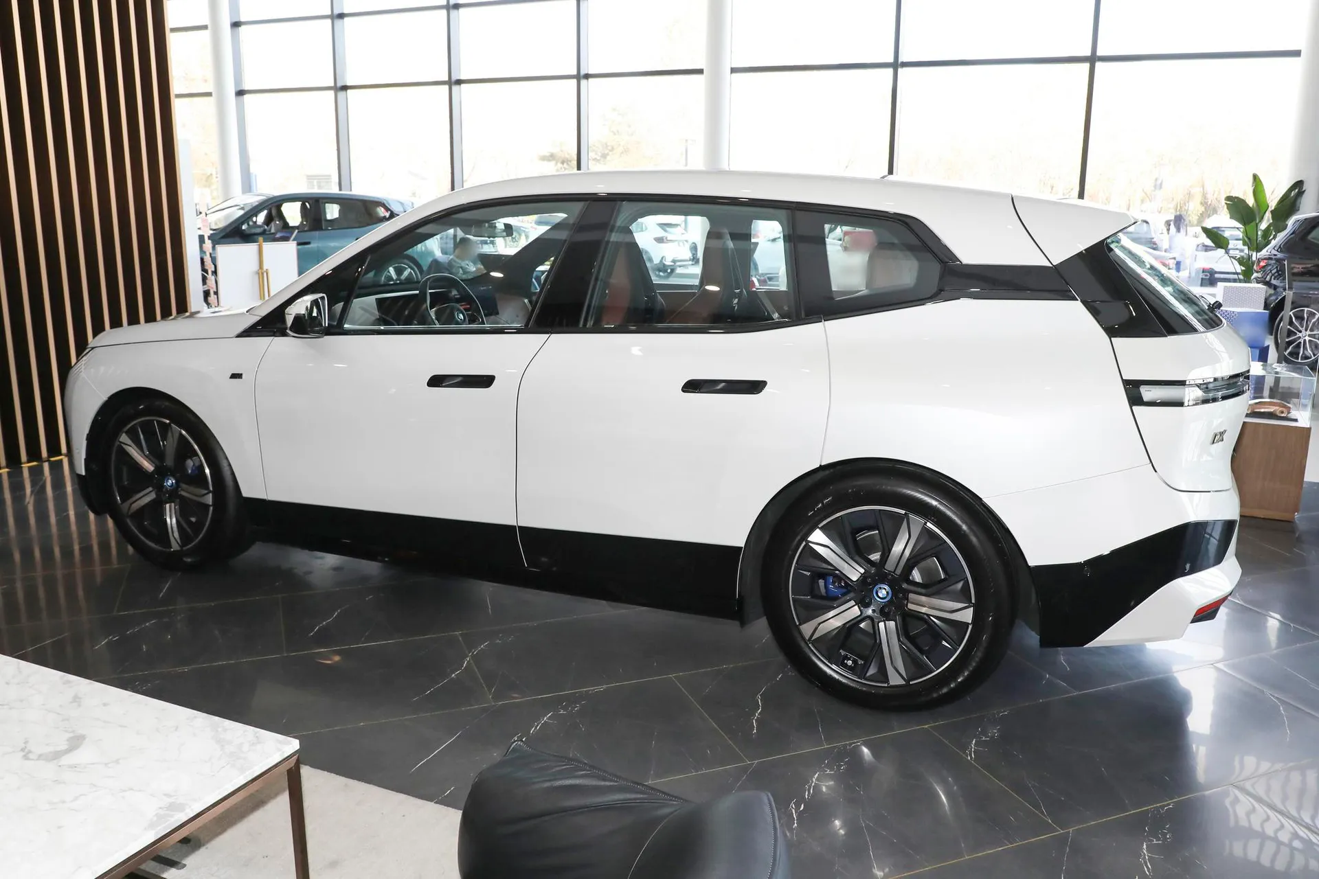  iX Facelift M60