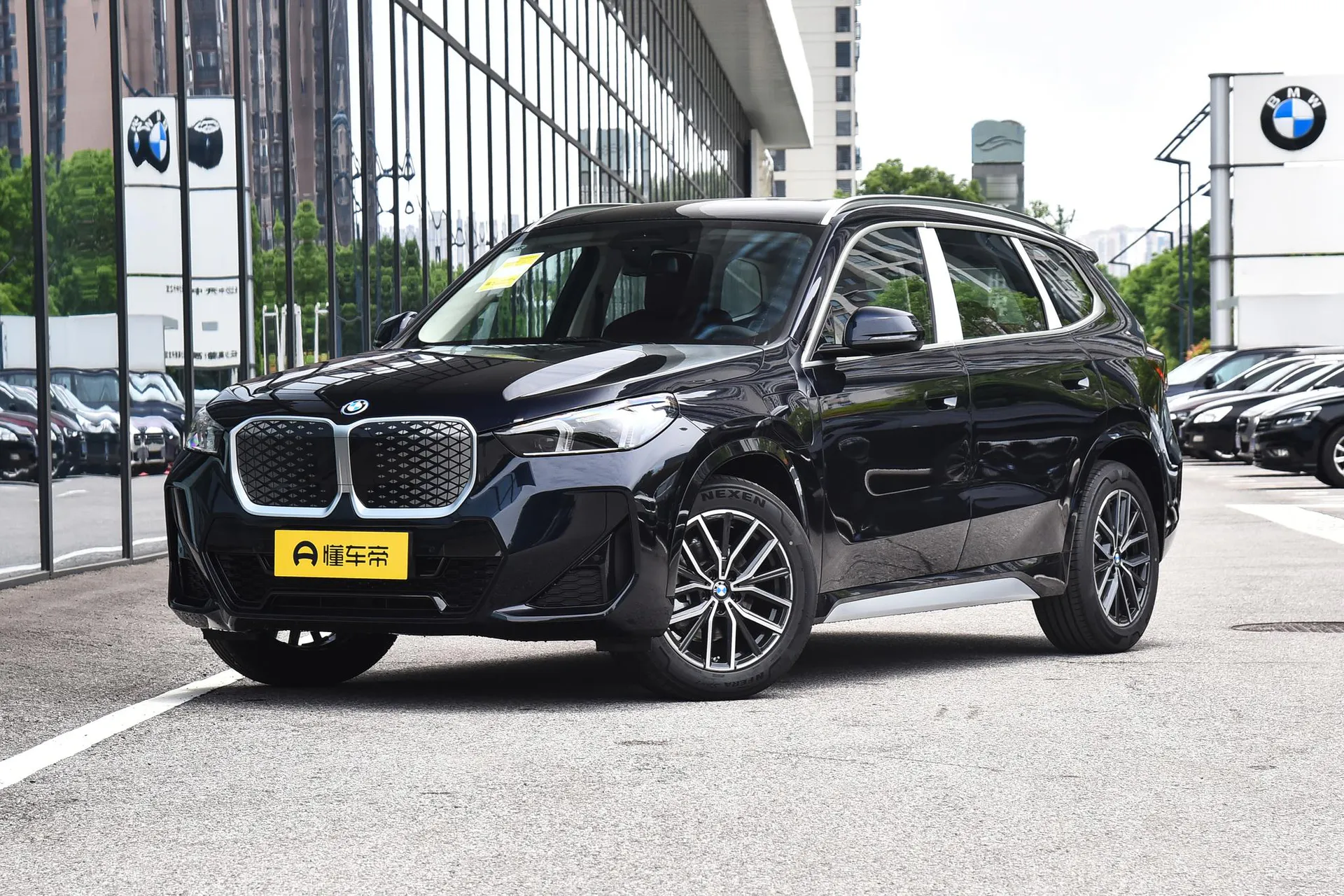  iX1 eDrive 25 L M Sport Package