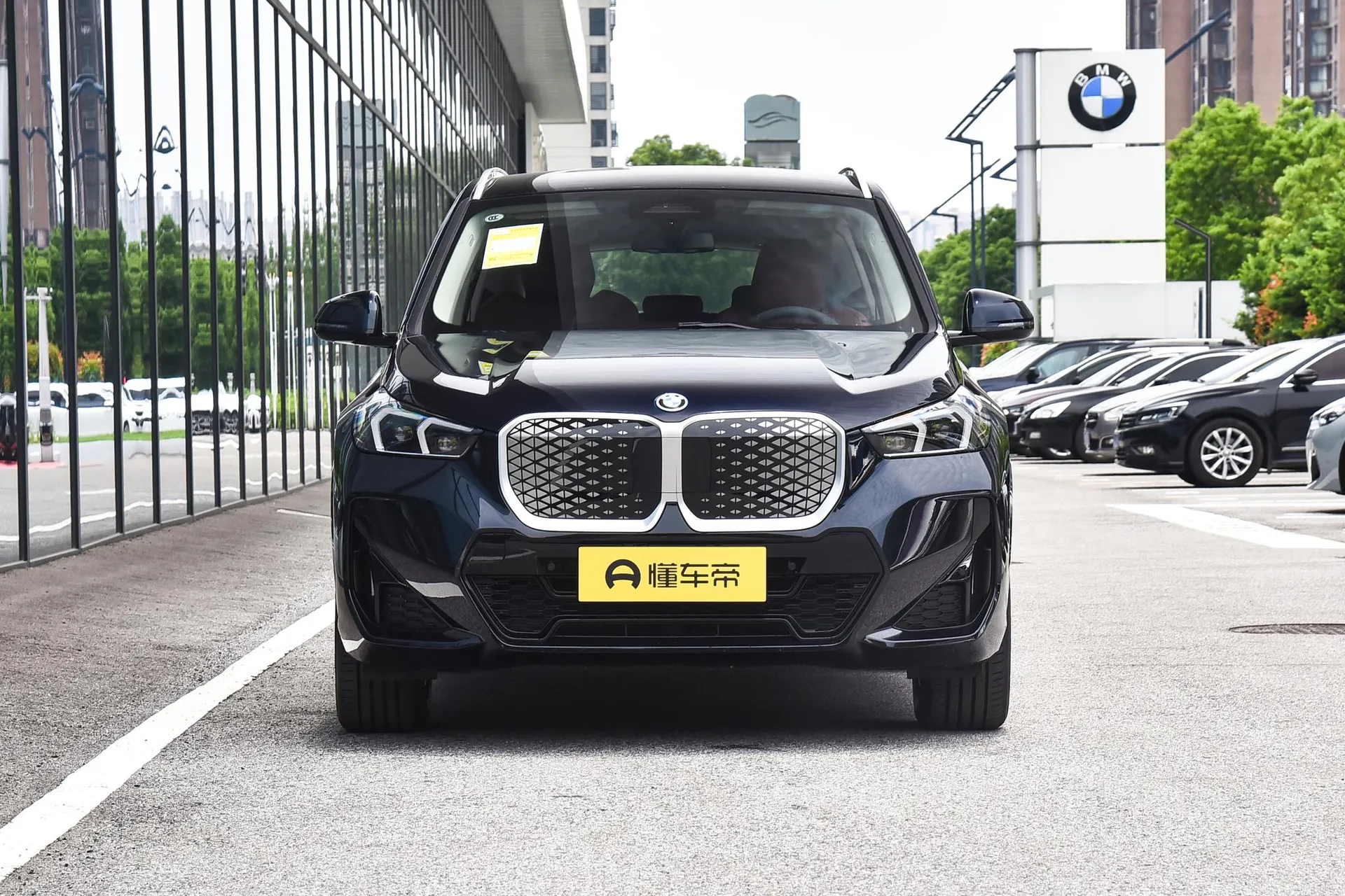  iX1 eDrive 25 L M Sport Package