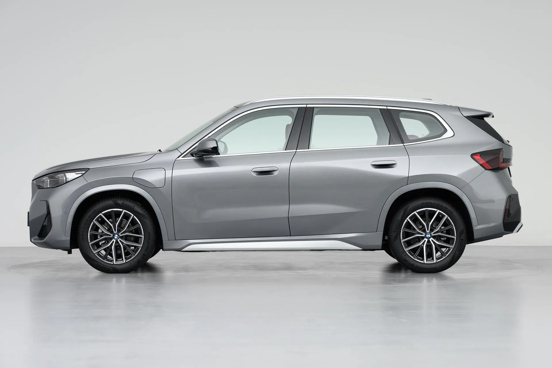  iX1 eDrive 25 L M Sport Package