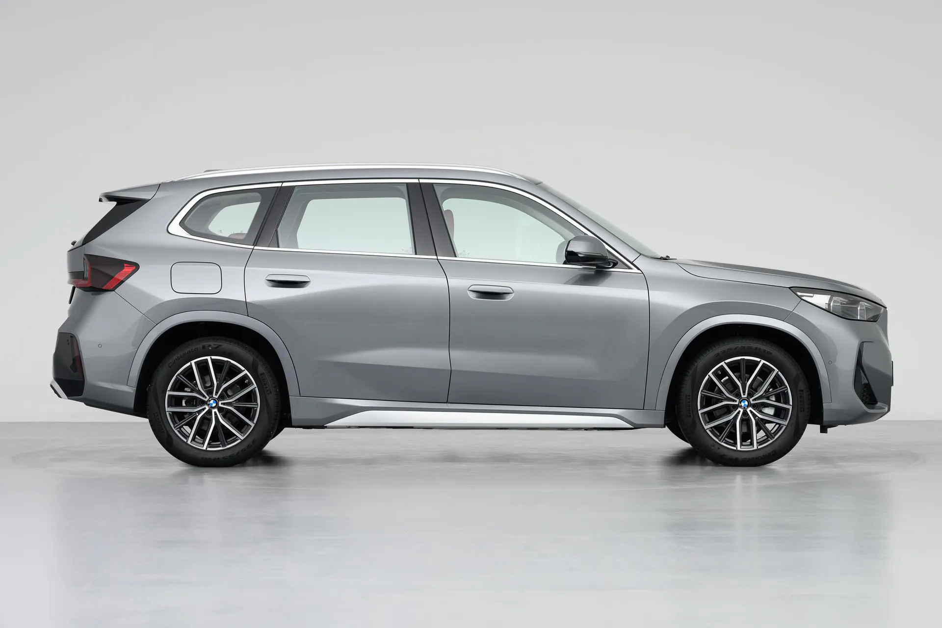  iX1 eDrive 25 L M Sport Package