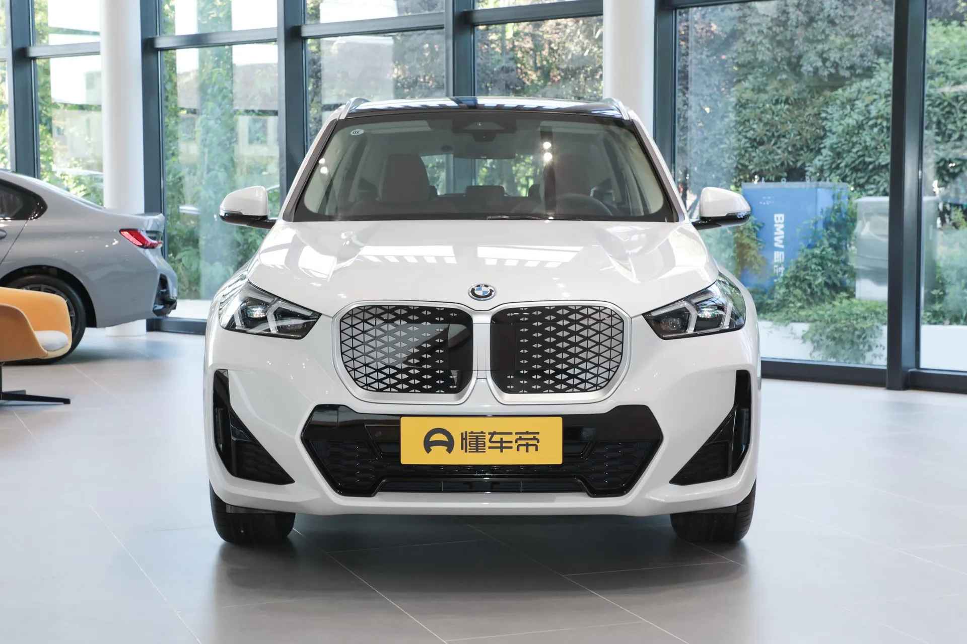  iX1 eDrive 25 L M Sport Package