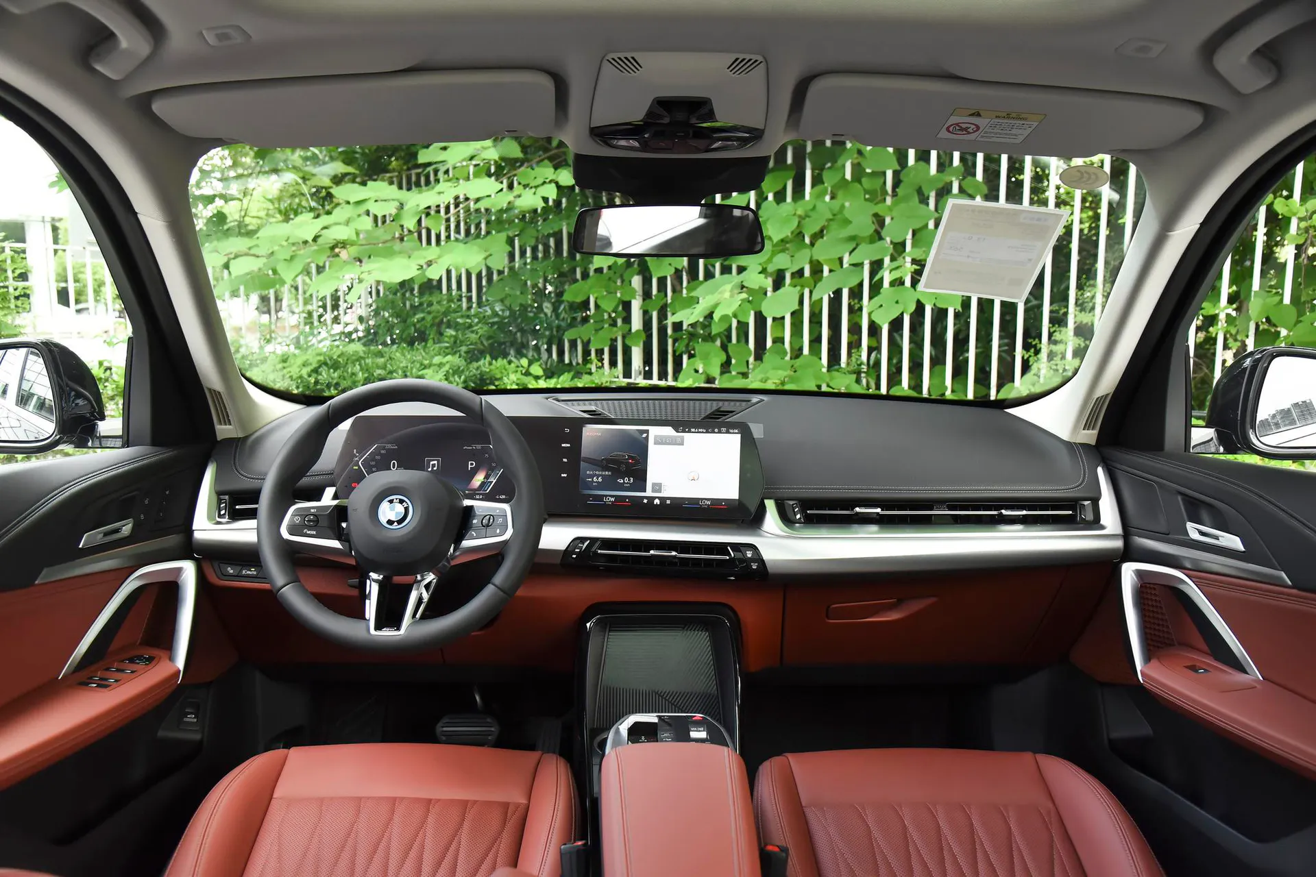  iX1 eDrive 25 L M Sport Package