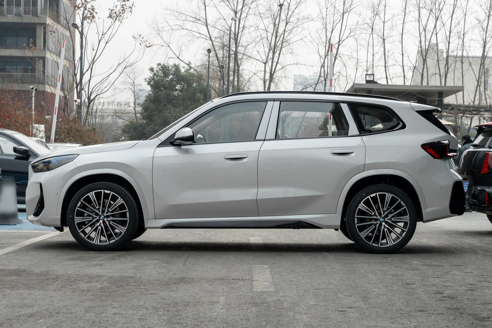  X1 xDrive 25 Li M Sport Night Package