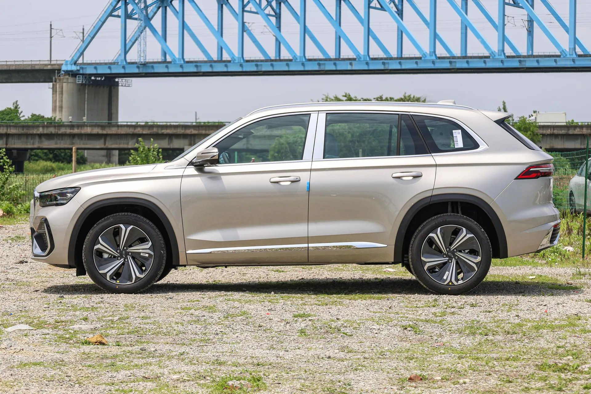  Xingyue L i-HEV Smart Hybrid 1.5T Lingyun