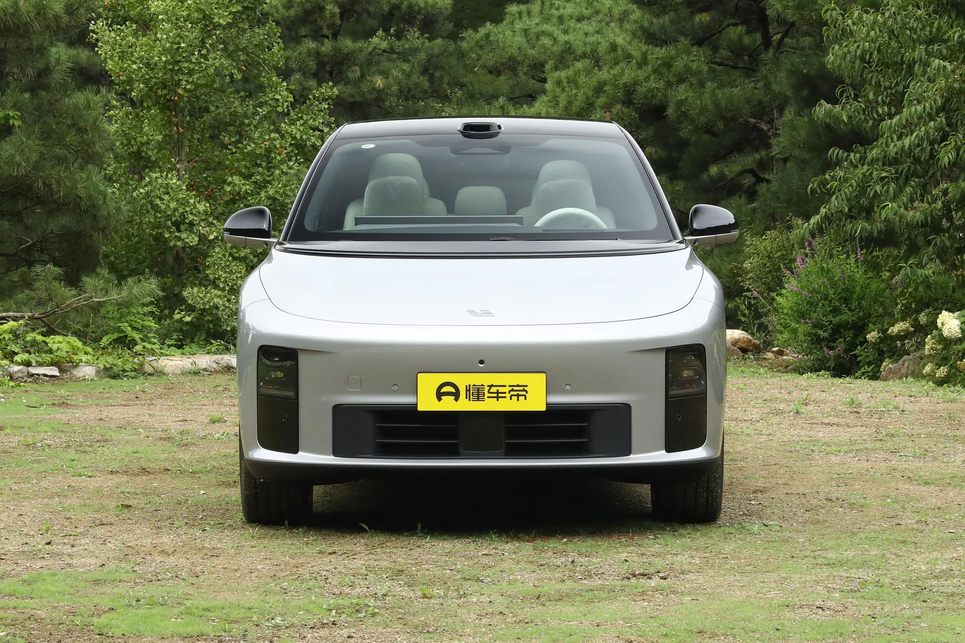  i6 RWD Standard