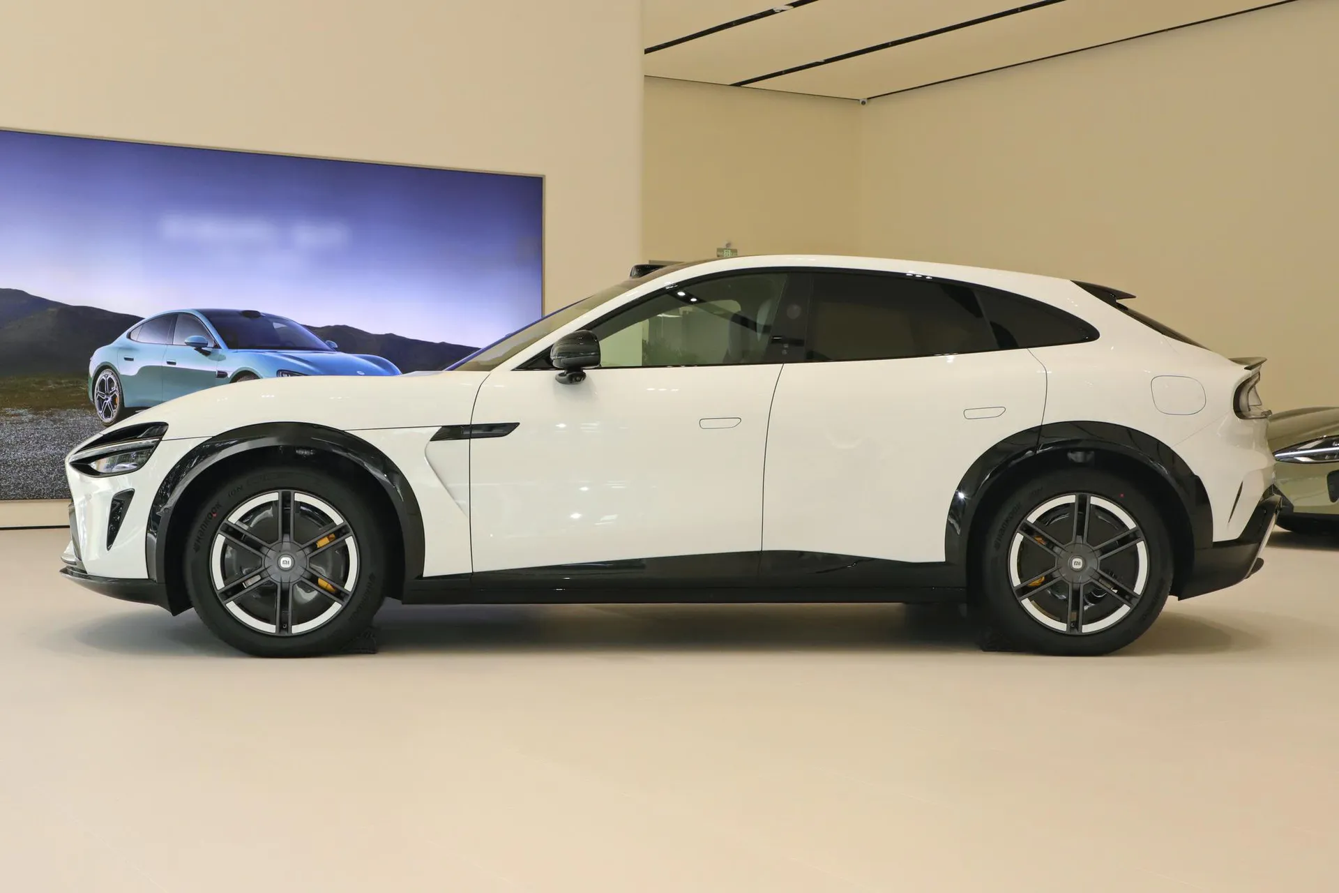  YU7 AWD Pro