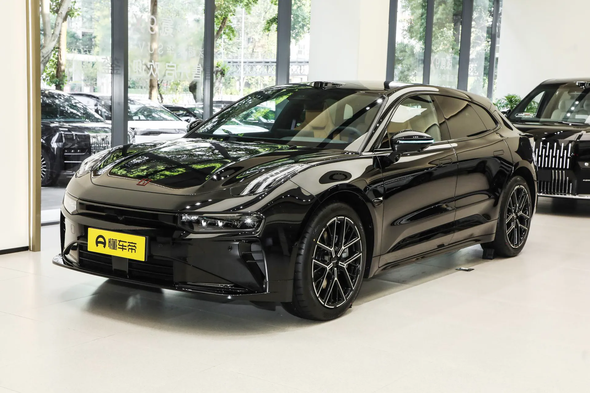 Хэтчбек Zeekr 001 Max 95kWh AWD (2026)