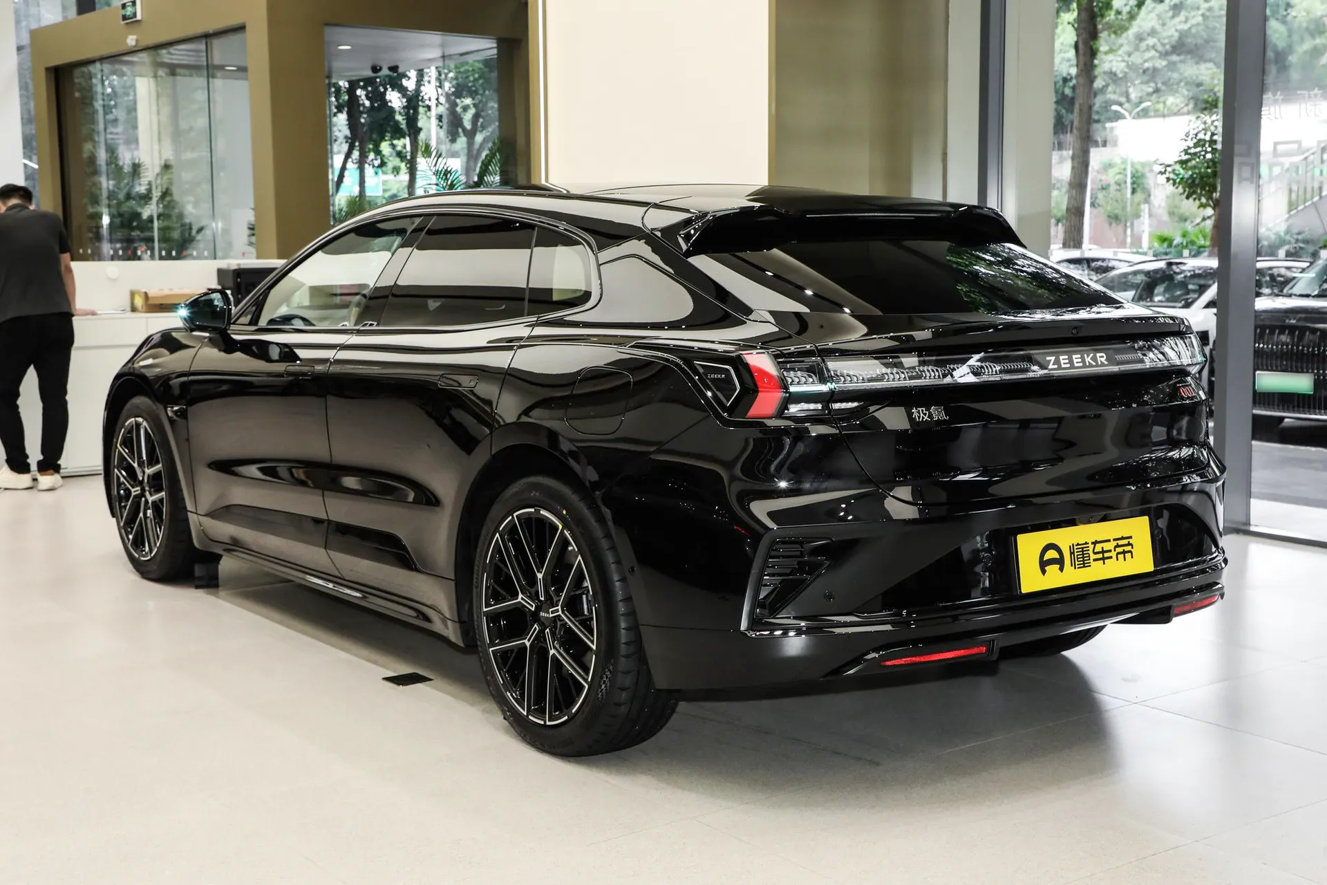  001 Max 95kWh AWD