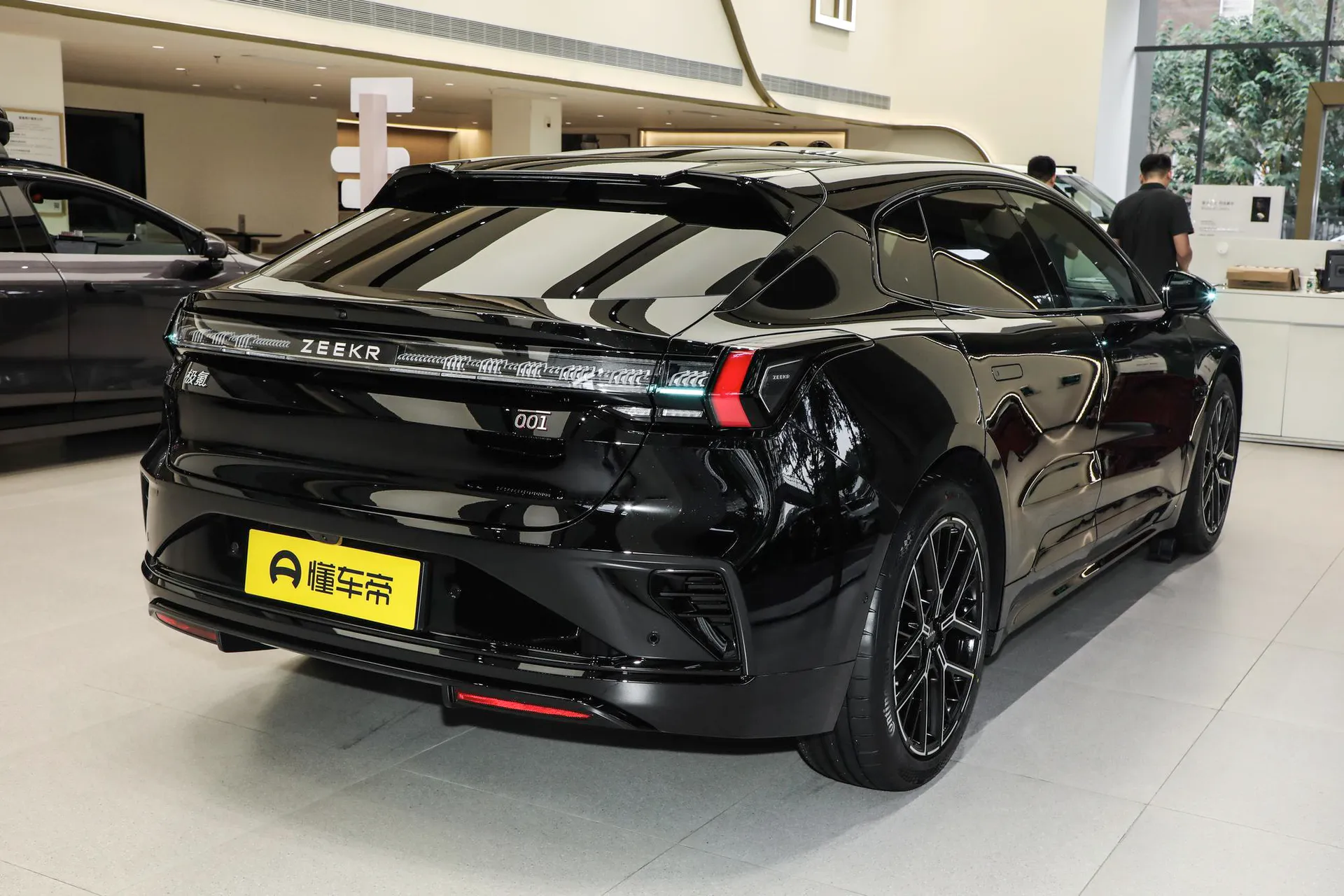 001 Max 95kWh AWD