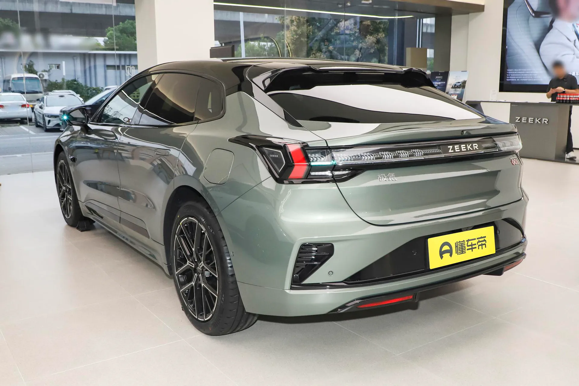  001 Max 95kWh AWD