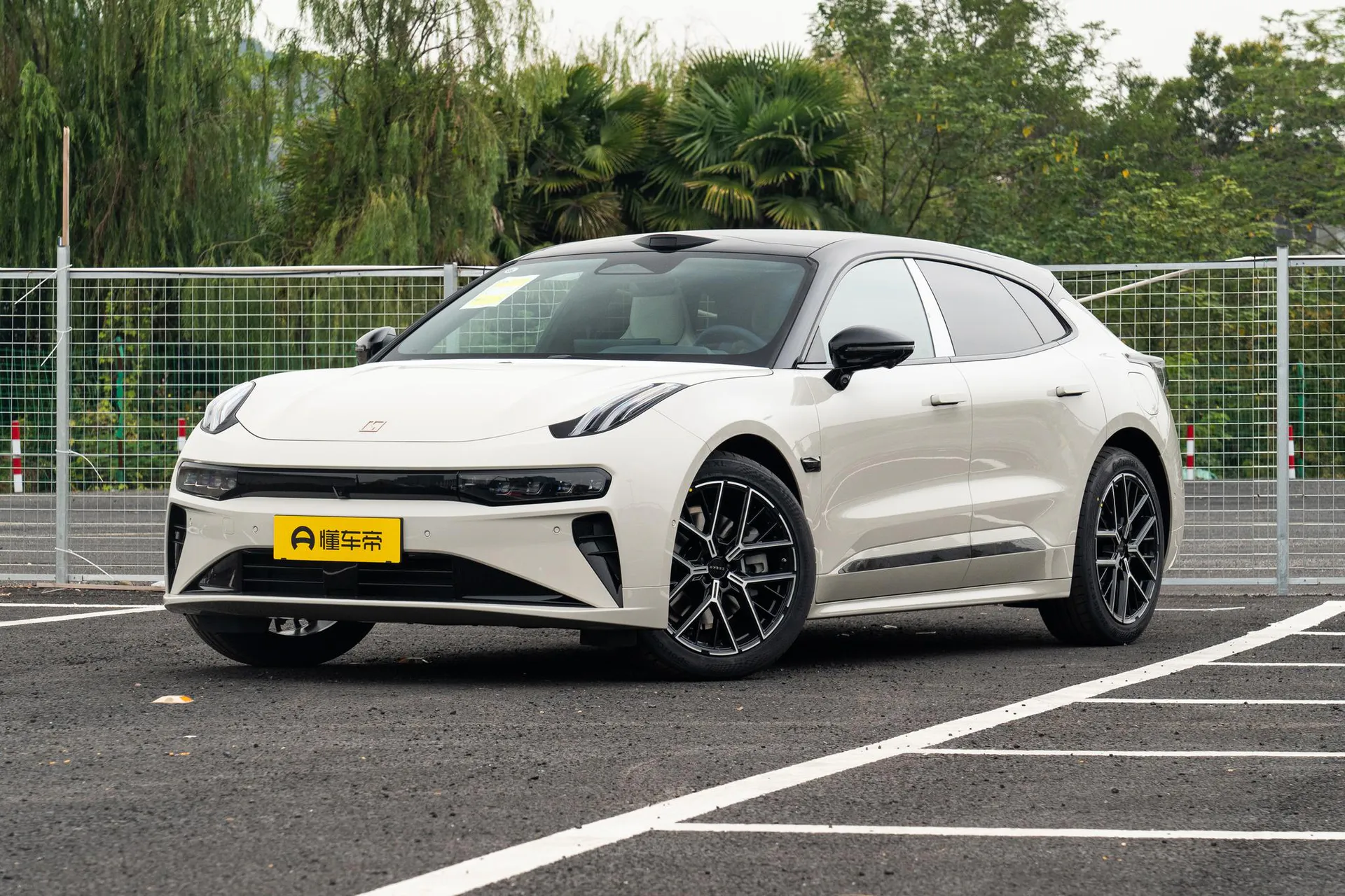  001 Max 95kWh AWD