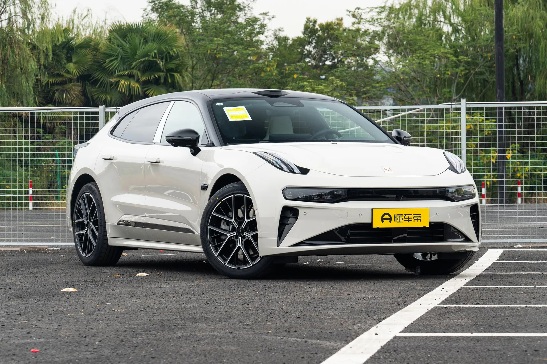  001 Max 95kWh AWD