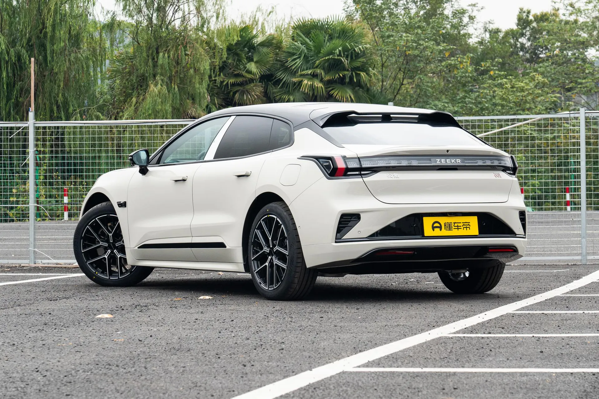  001 Max 95kWh AWD