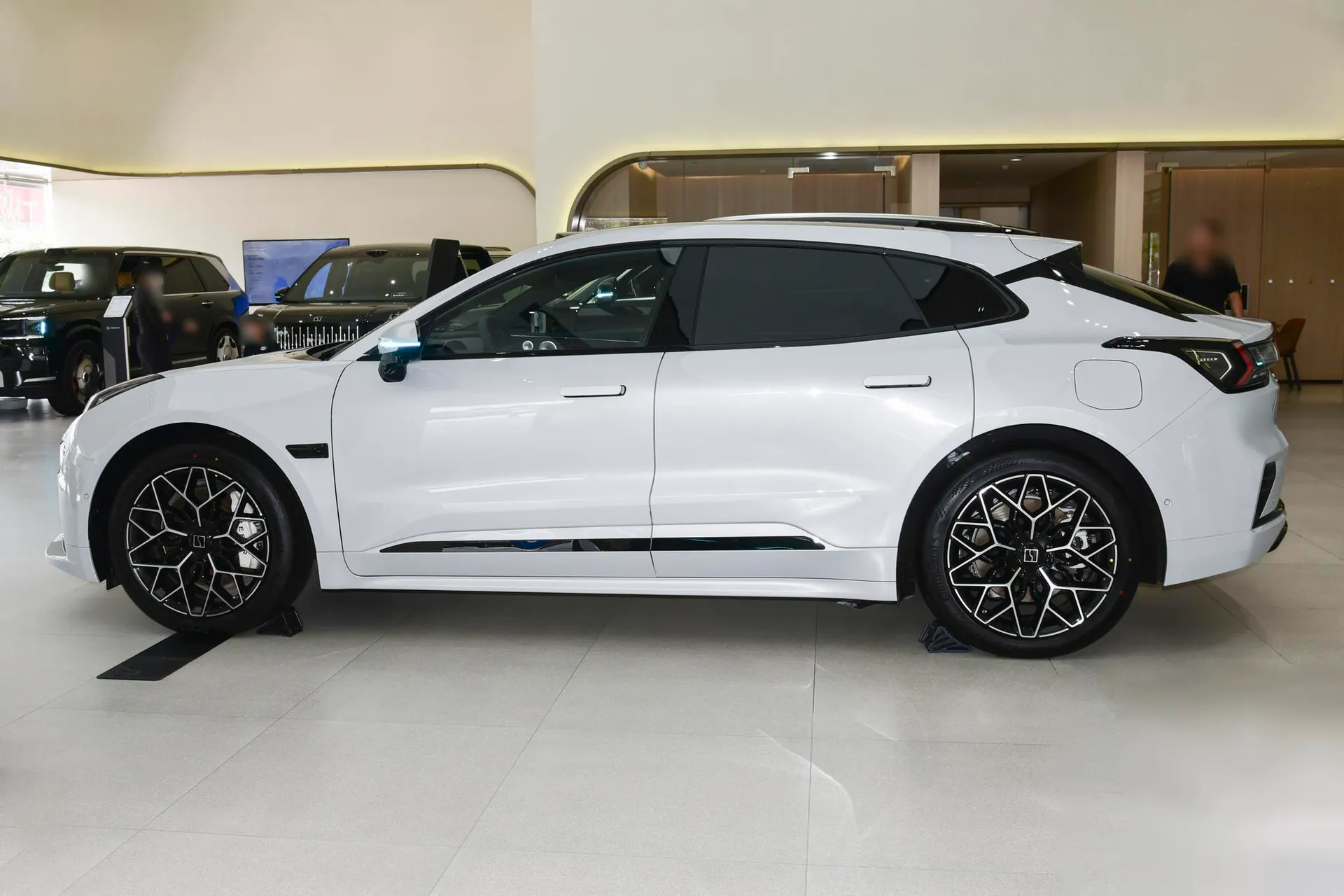  001 Max 95kWh AWD