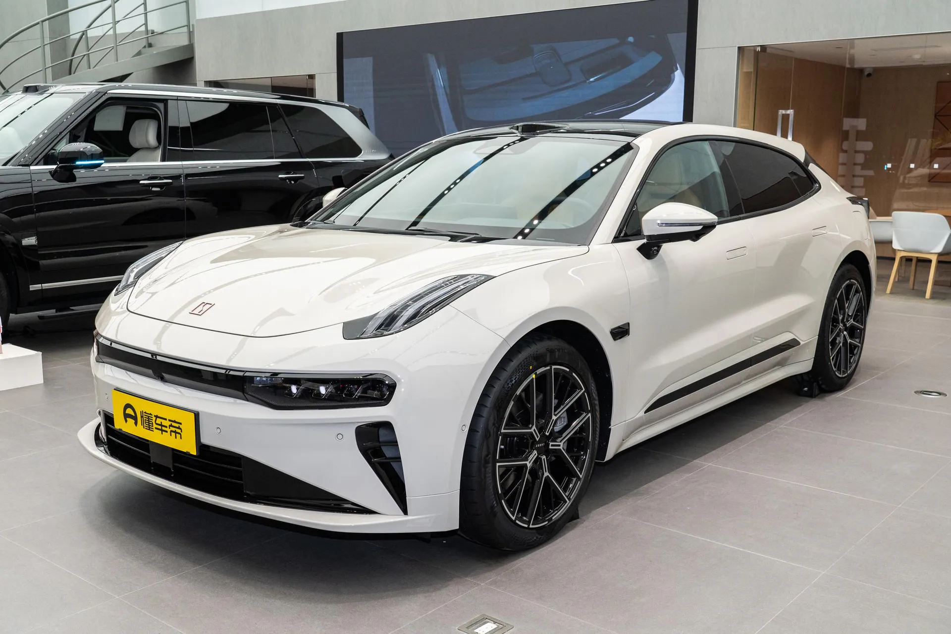  001 Max 95kWh AWD