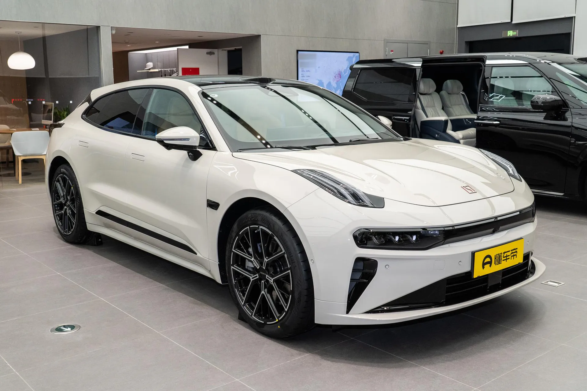  001 Max 95kWh AWD