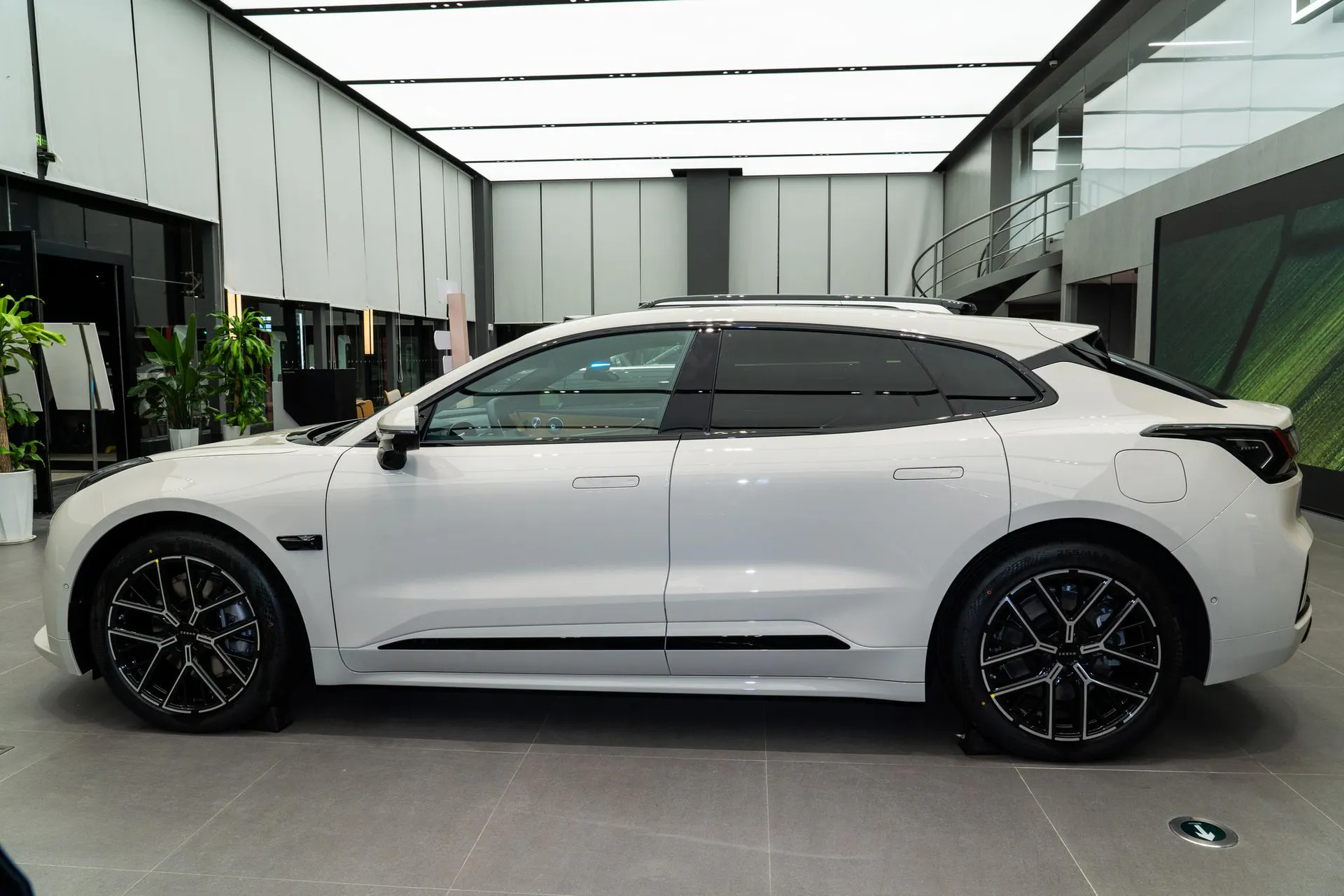  001 Max 95kWh AWD