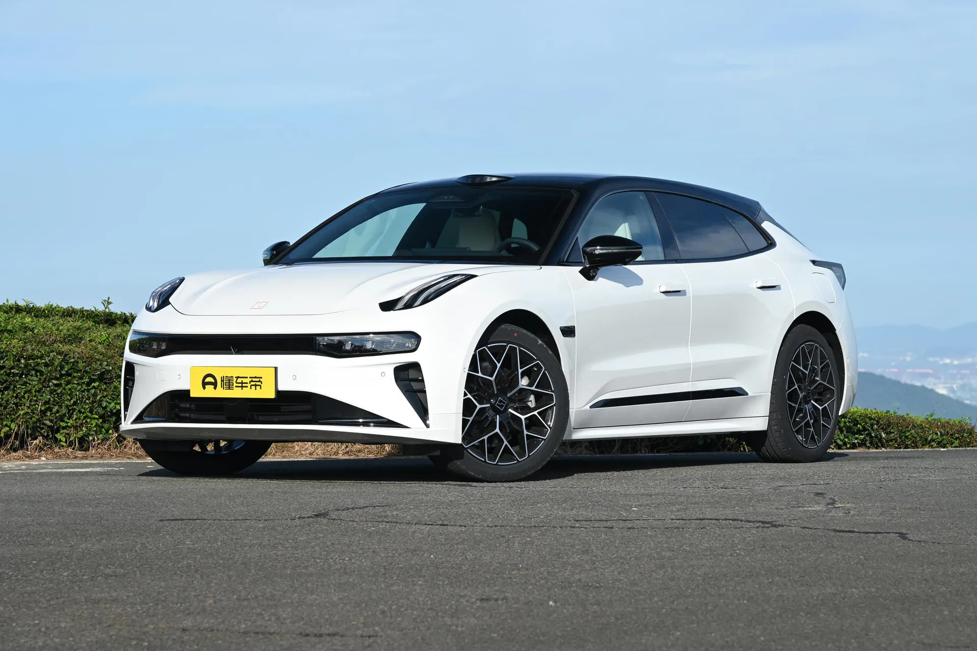  001 Max 95kWh AWD