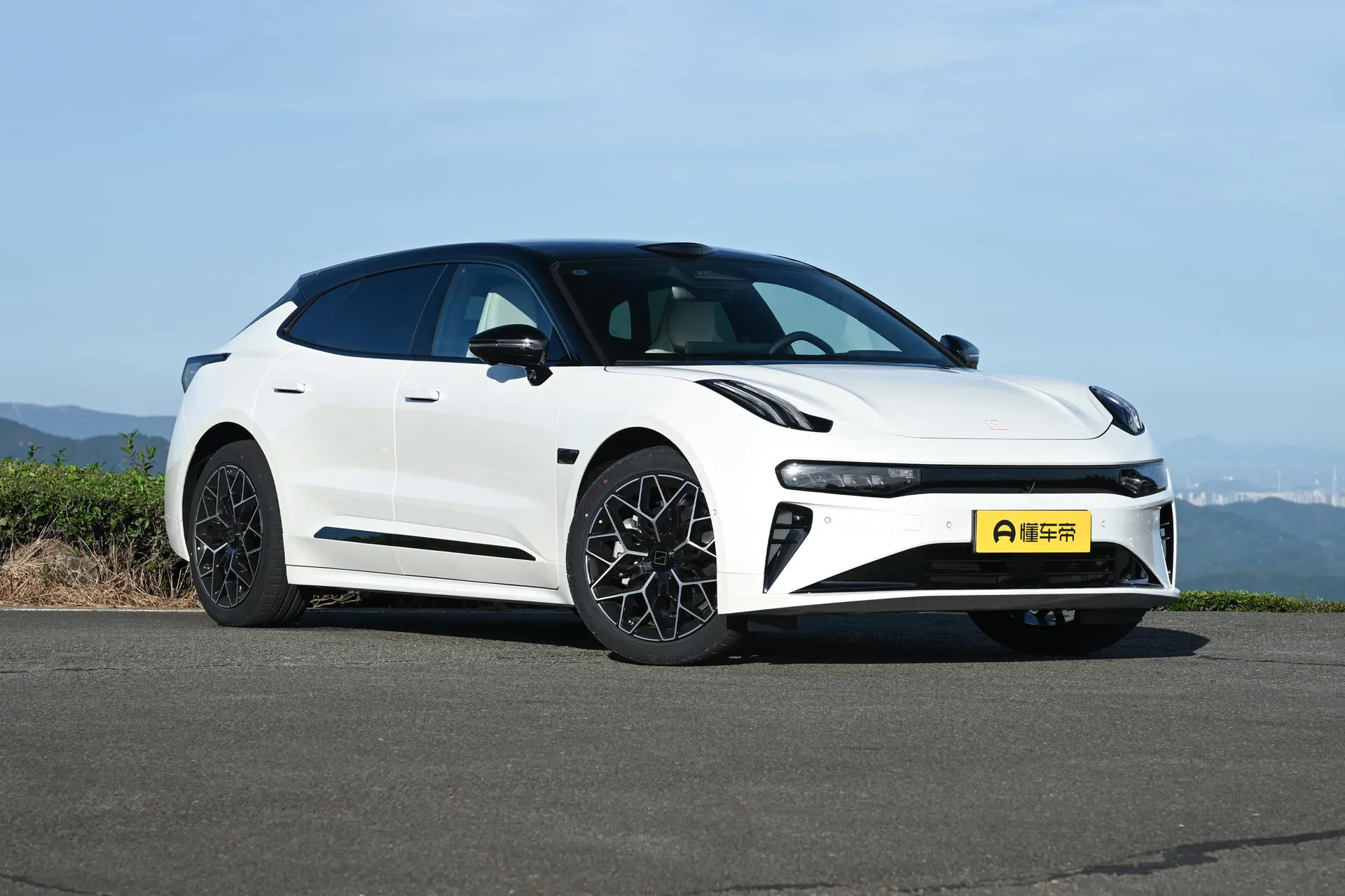  001 Max 95kWh AWD