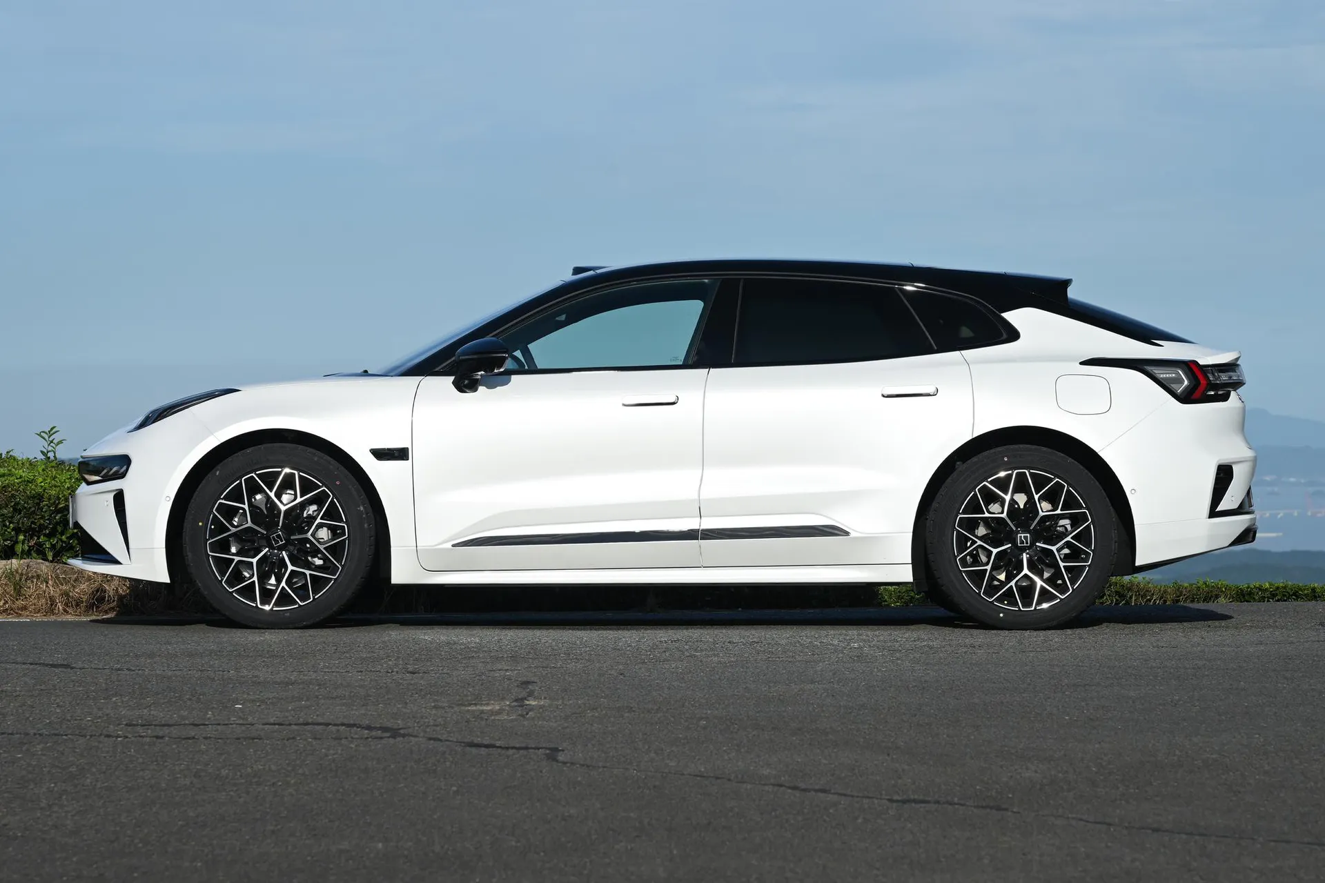  001 Max 95kWh AWD