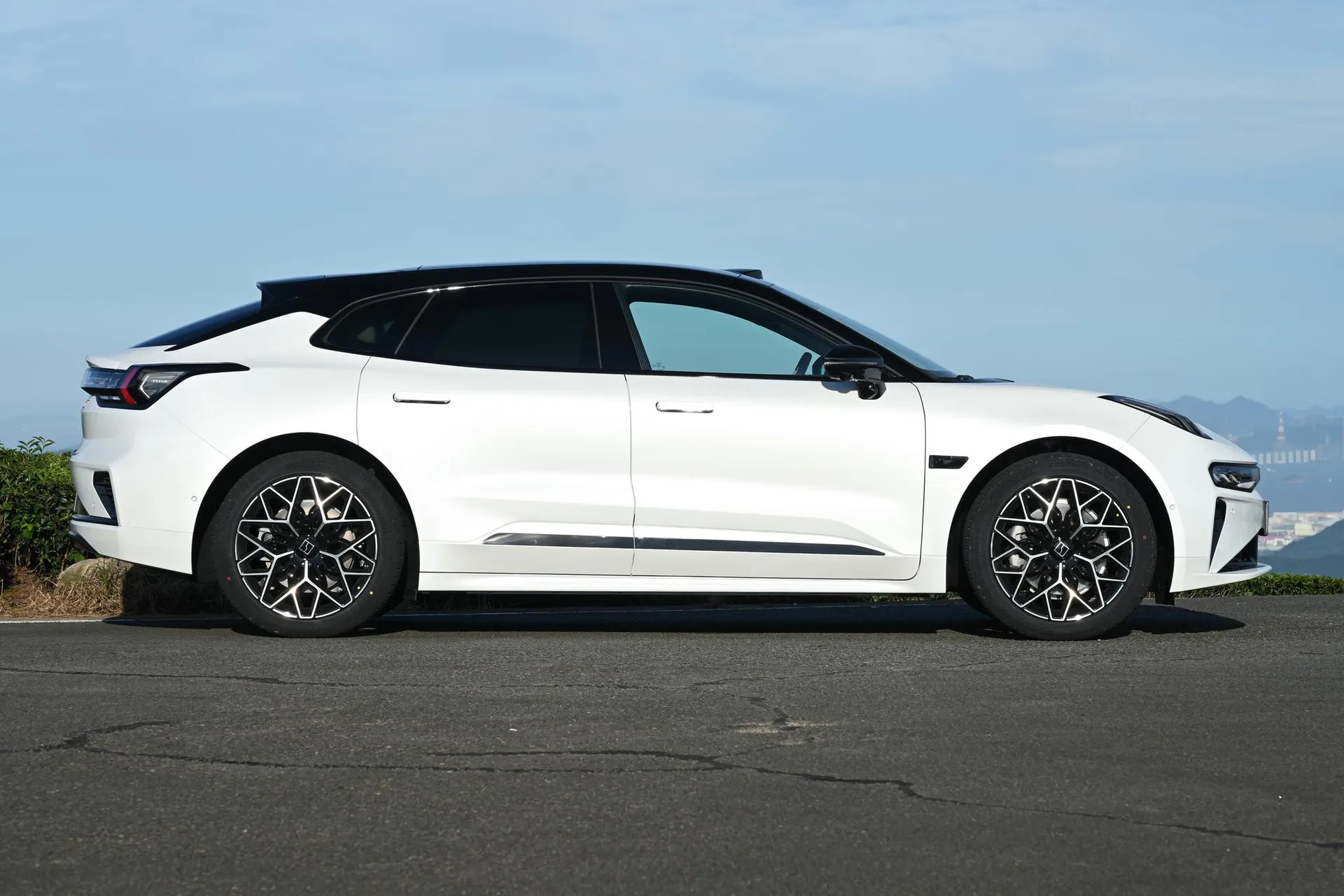  001 Max 95kWh AWD