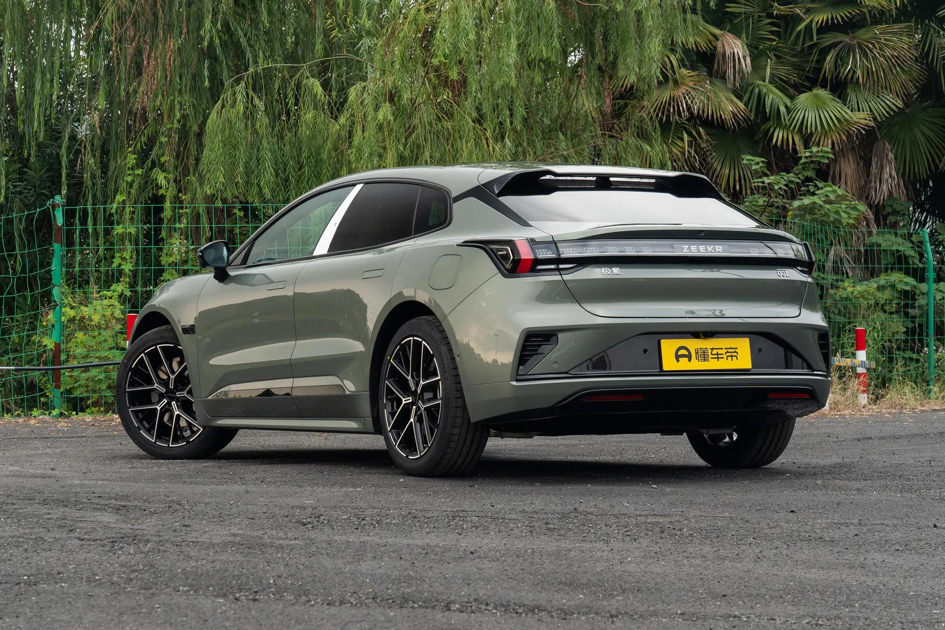  001 Max 103kWh RWD