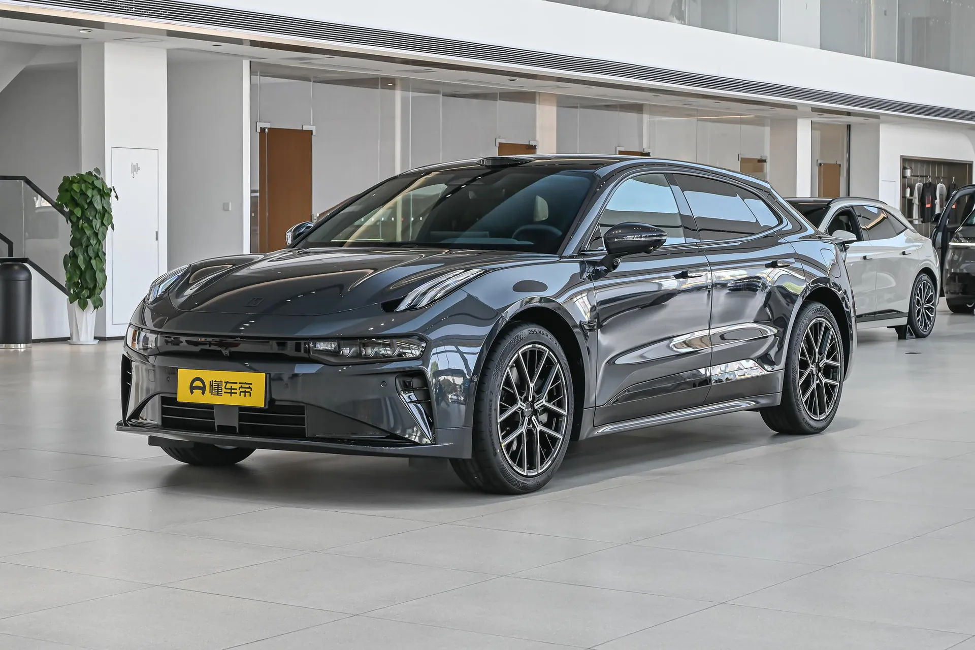  001 Max 103kWh RWD