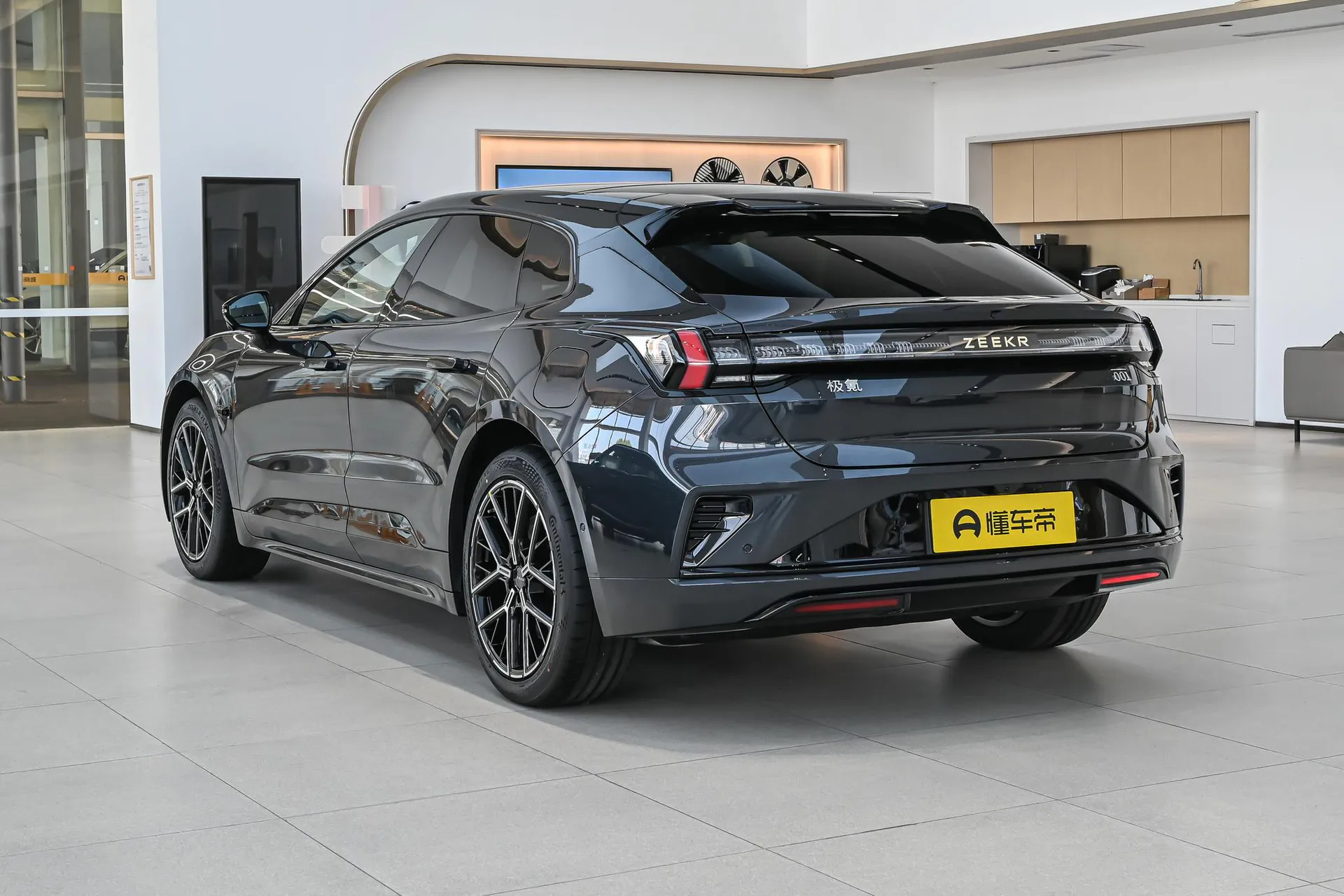  001 Max 103kWh RWD