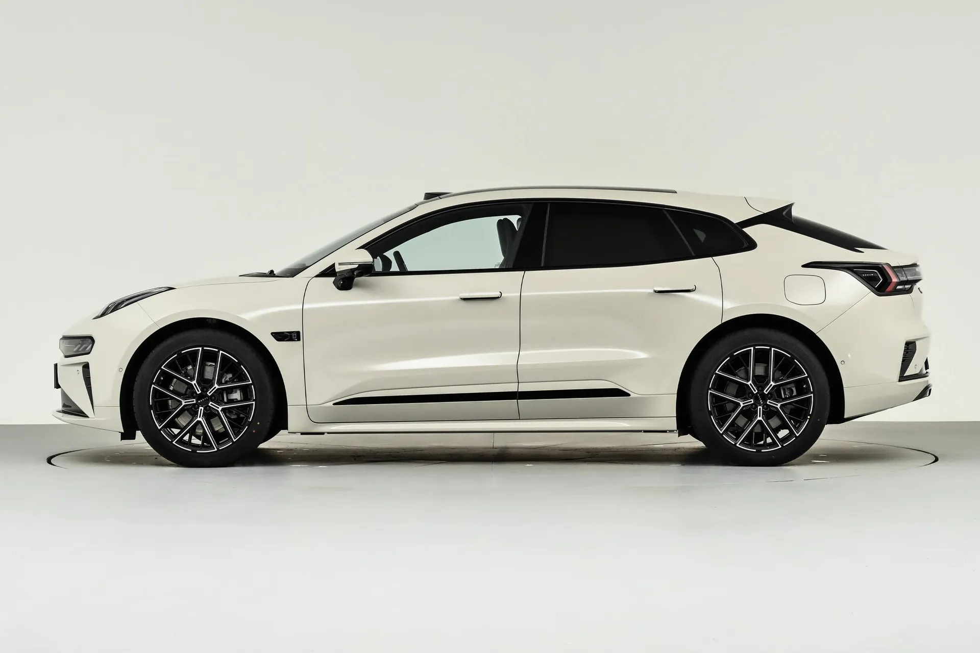  001 Max 103kWh RWD