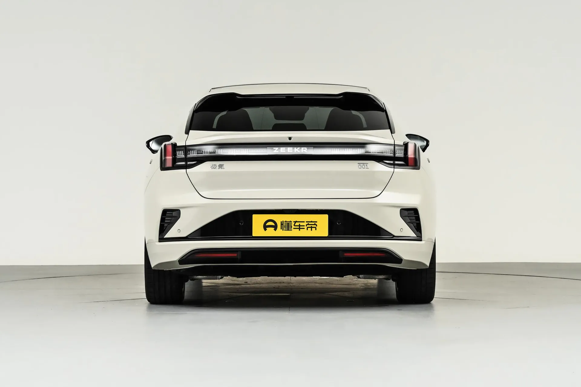  001 Max 103kWh RWD