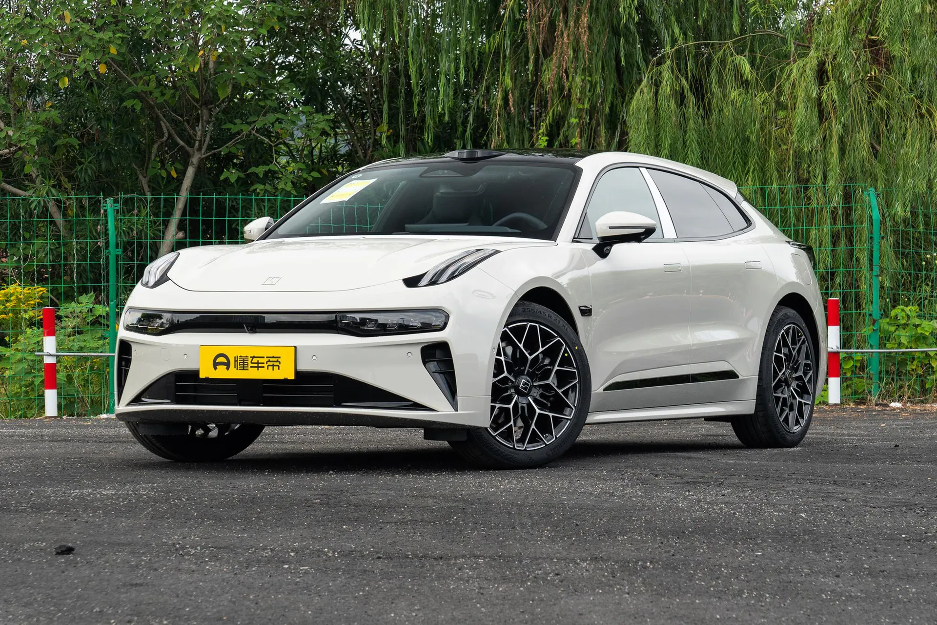  001 Max 103kWh RWD