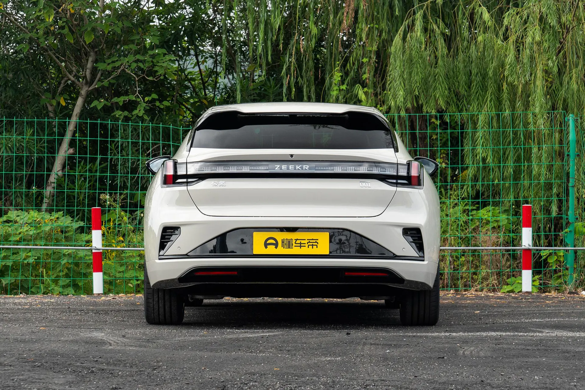  001 Max 103kWh RWD