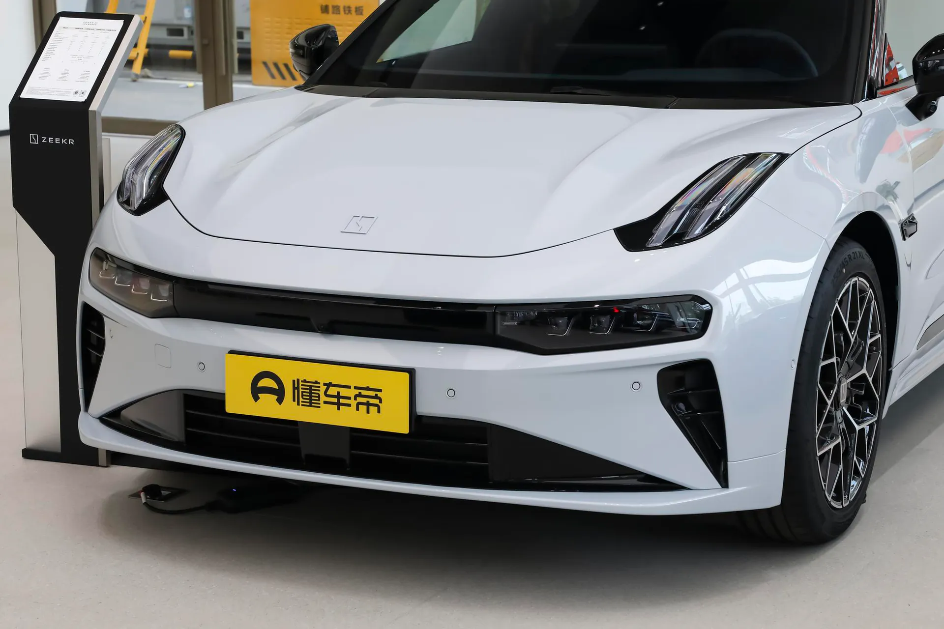  001 Max 103kWh RWD