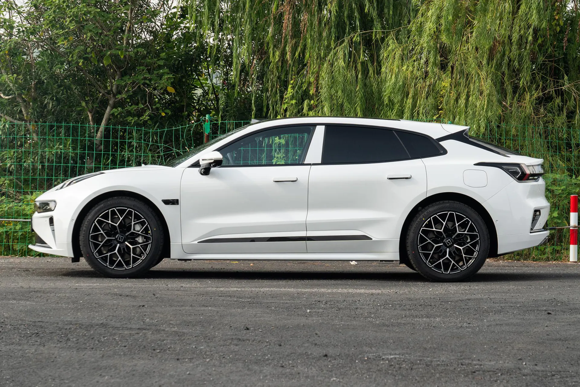  001 Max 103kWh RWD