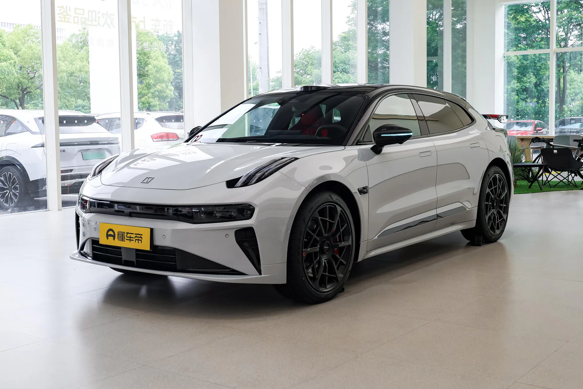  001 5th Anniversary 103kWh AWD