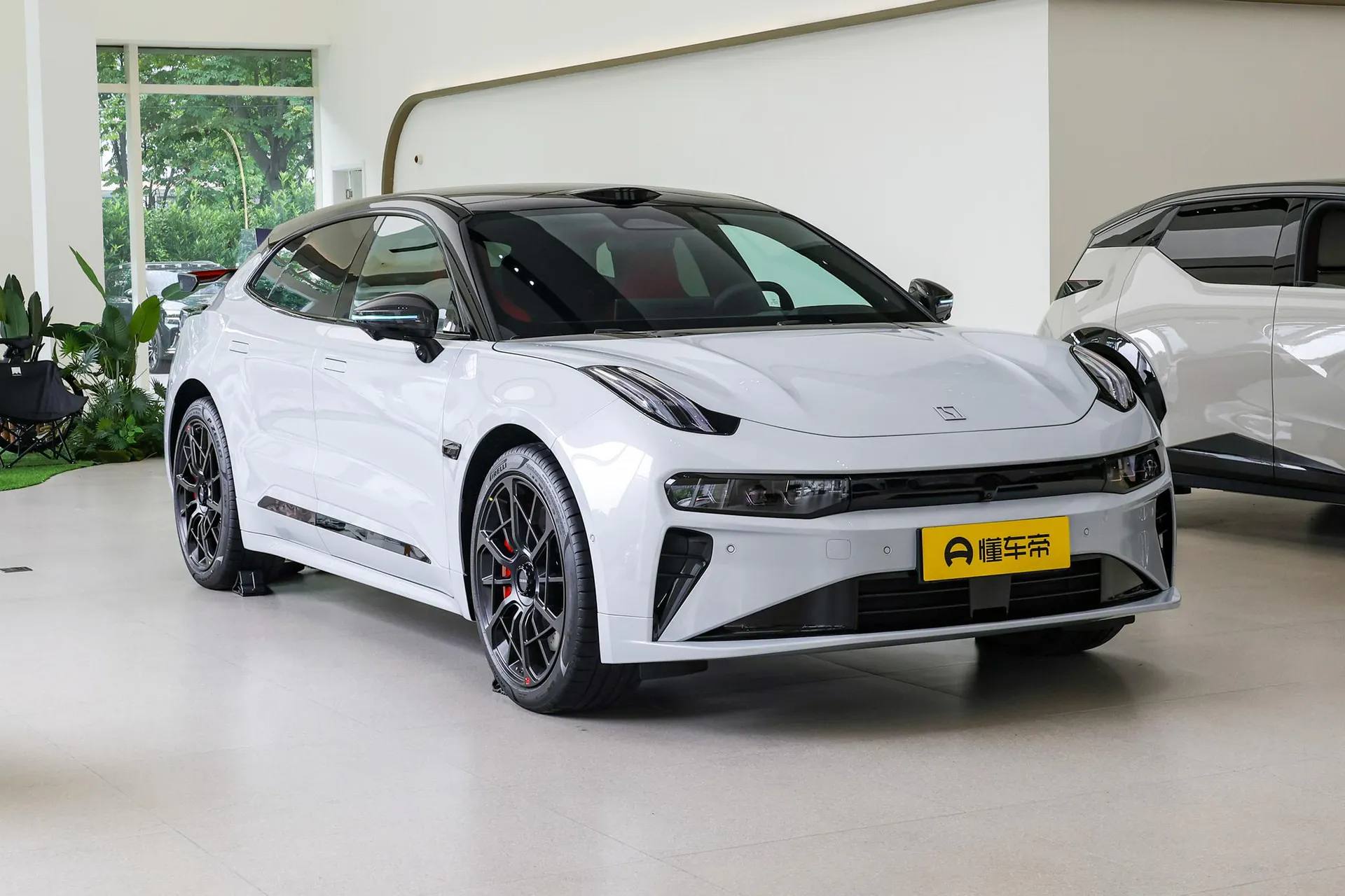  001 5th Anniversary 103kWh AWD