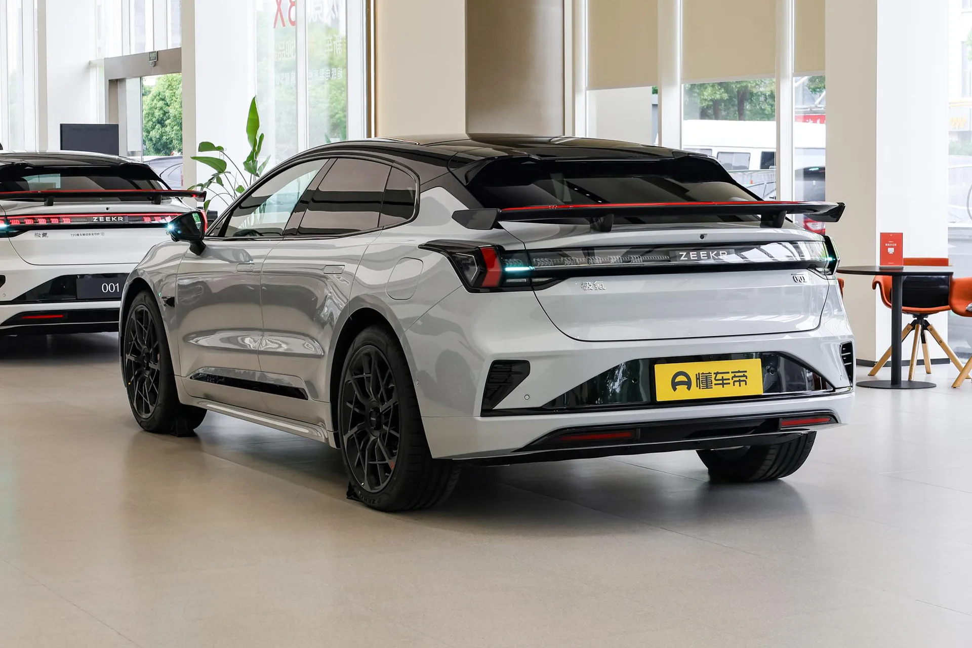  001 5th Anniversary 103kWh AWD