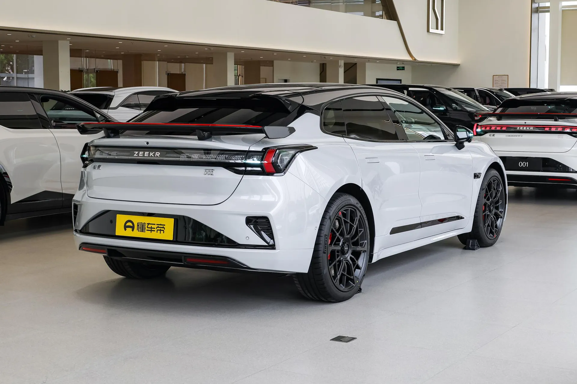  001 5th Anniversary 103kWh AWD