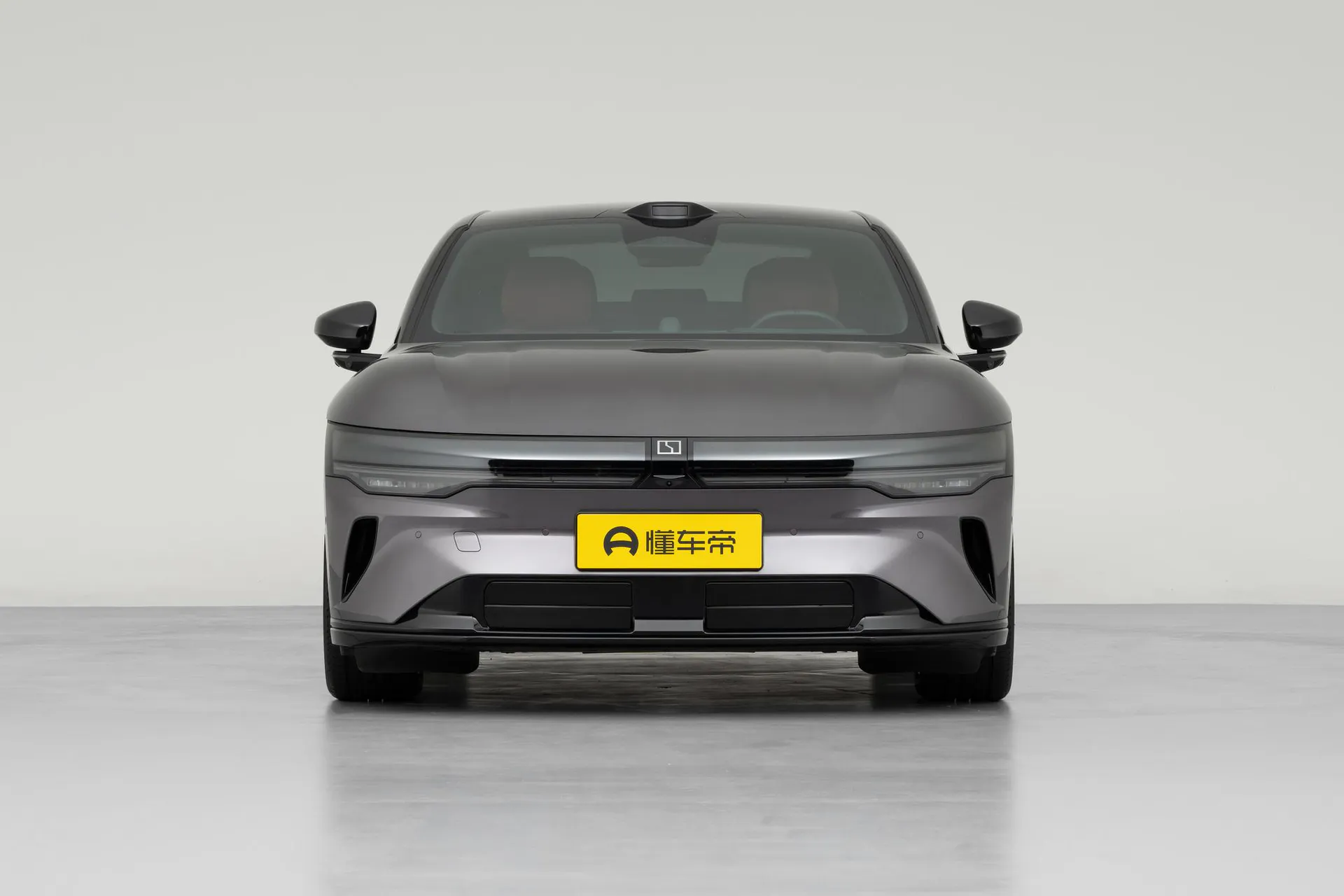  007 RWD Max 75kWh