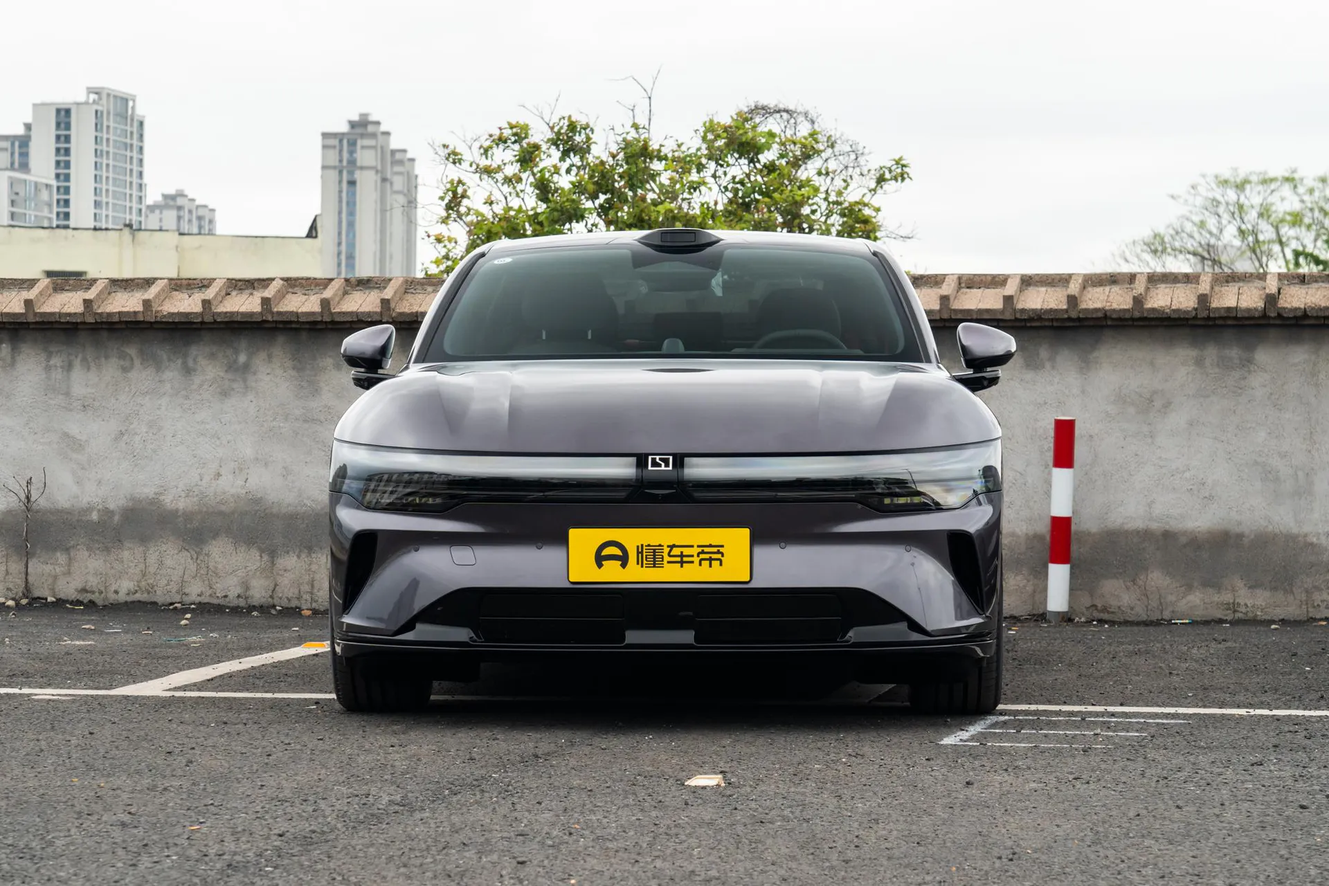  007 RWD Max 75kWh